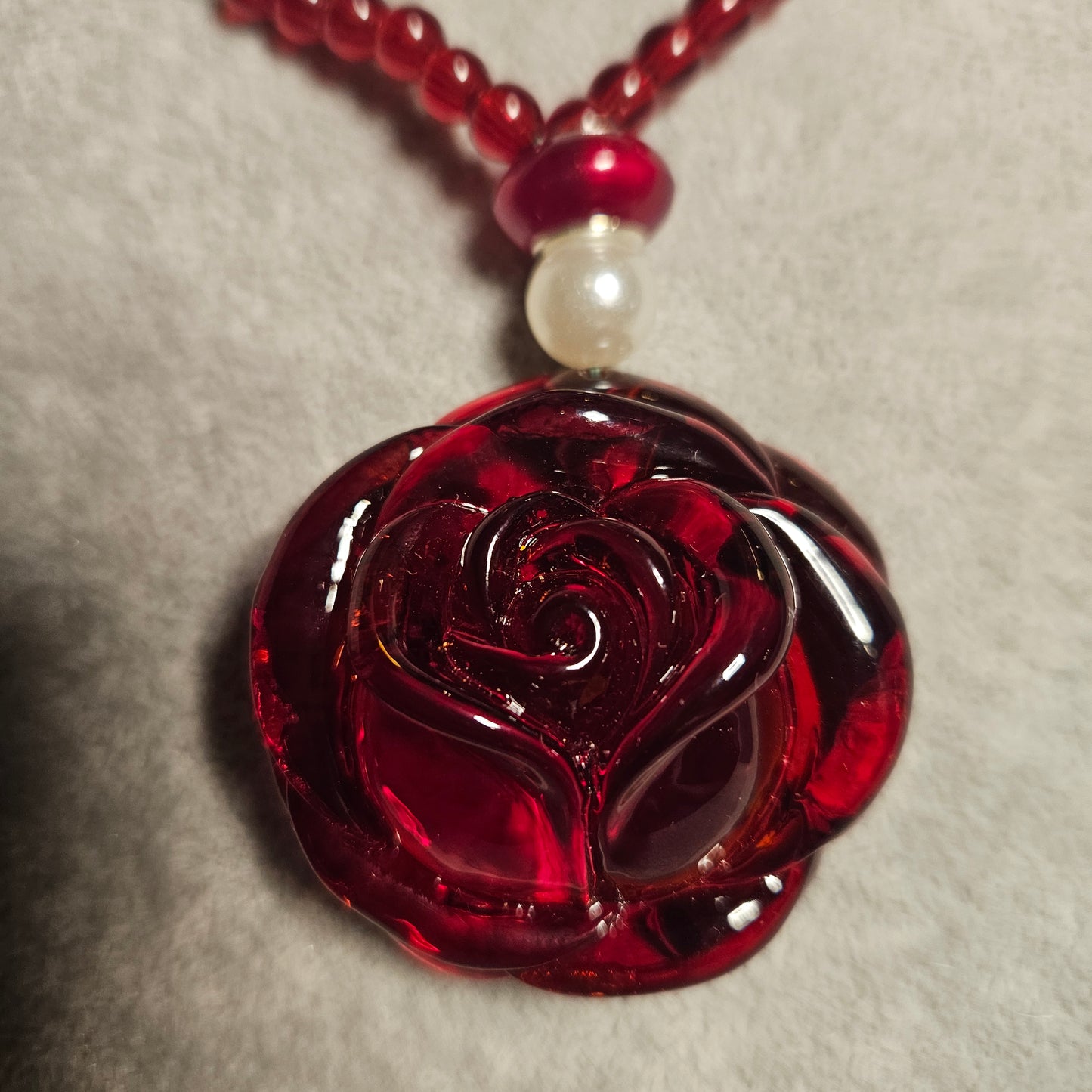 Halskette mit Roter Rose