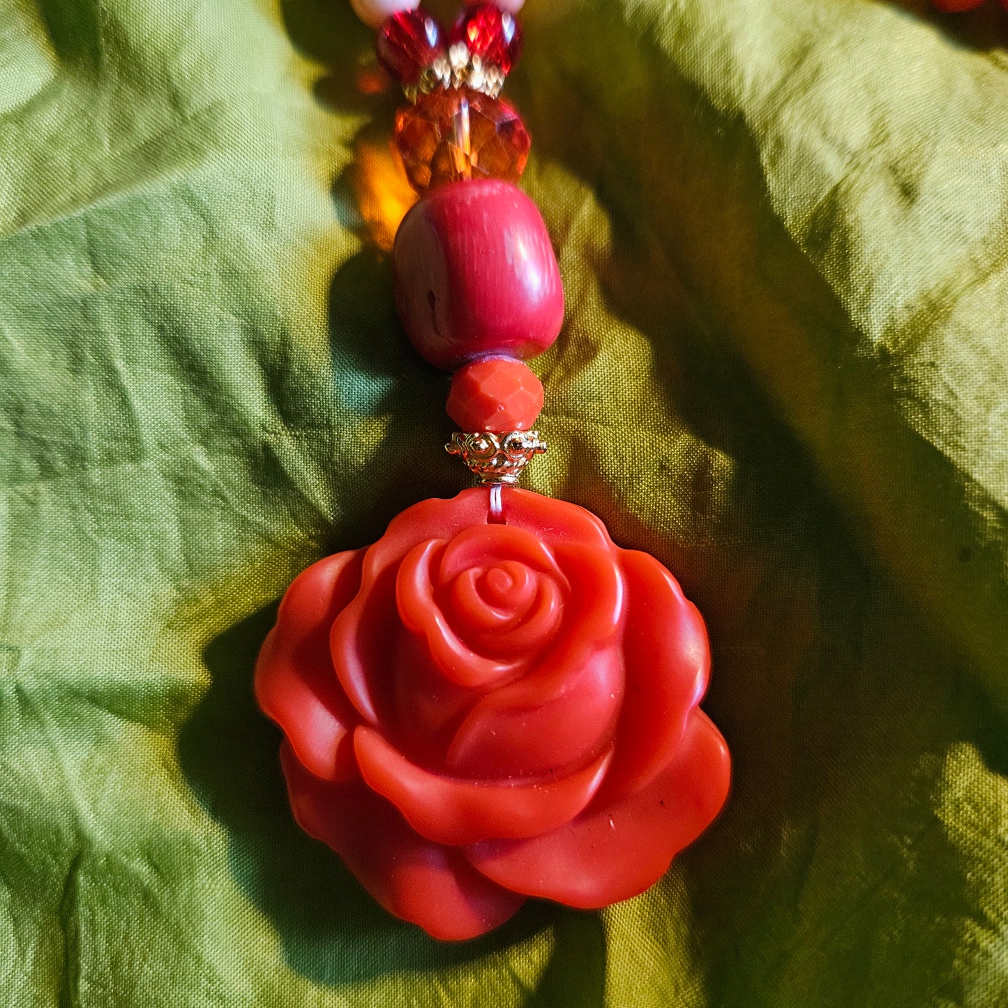 Halskette mit Rose