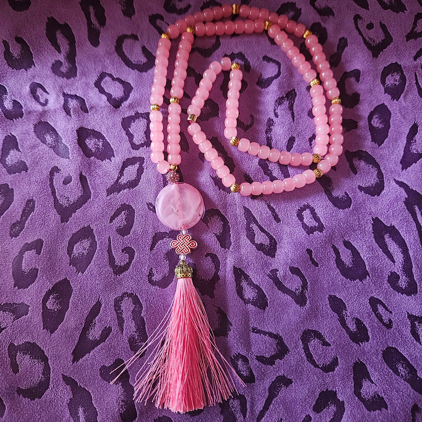 Halskette Glasperlen rosa mit Anhänger Quaste