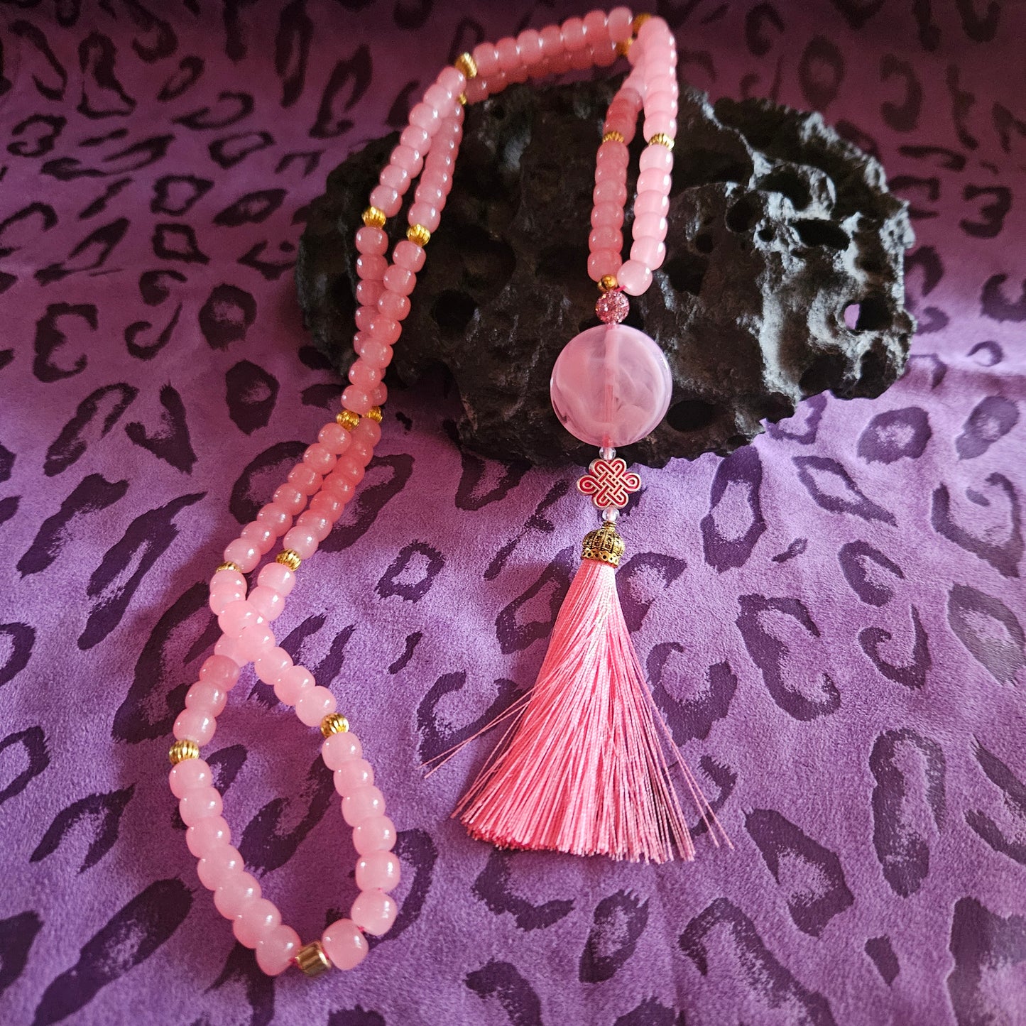 Halskette Glasperlen rosa mit Anhänger Quaste