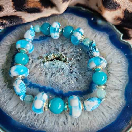 Armbänder hellblau Perlen