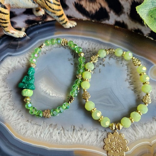 Armbänder grün mit Perlen