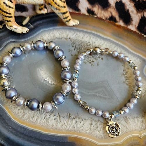 Armbänder Perlen grau