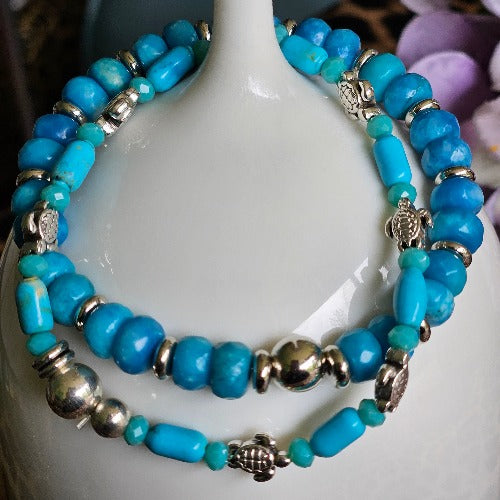 Armbänder hellblau Naturperlen