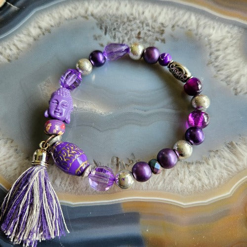 Armbänder lila mit Quaste