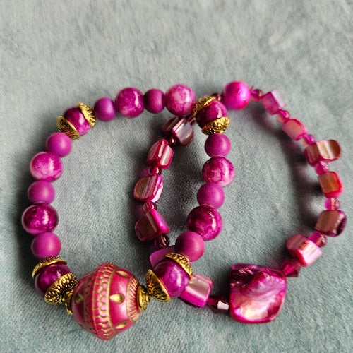 Armbänder Pink Perlen und Natursteine
