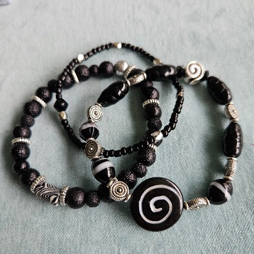 Armbänder Natursteinperlen schwarz