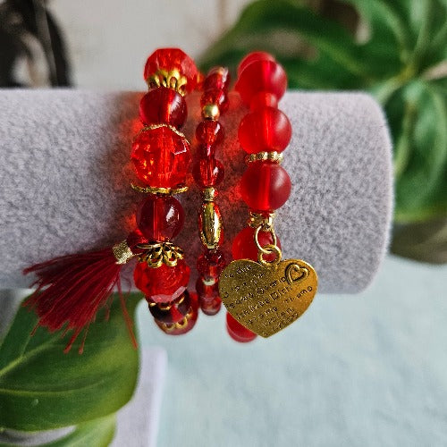 Armbänder Glasperlen rot mit Herzanhänger
