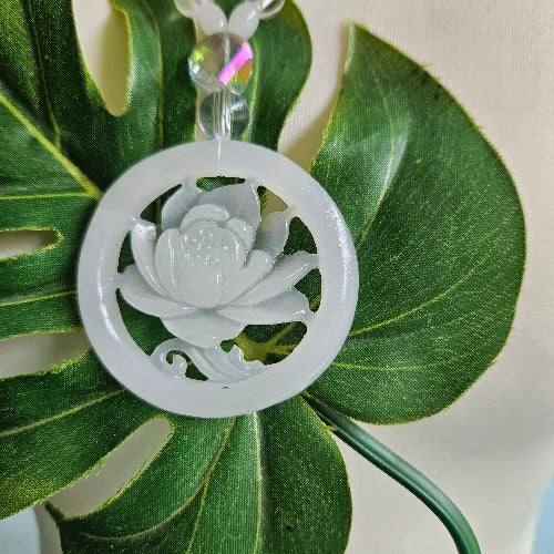 Halskette Glasperlen mit Anhänger weiß Jade