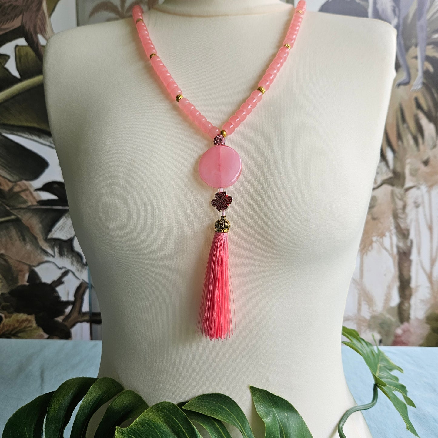 Halskette Glasperlen rosa mit Anhänger Quaste