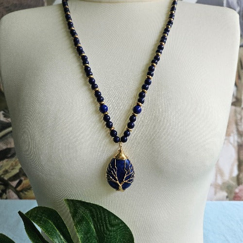 Halskette Lapislazuli, Perlen und Anhänger