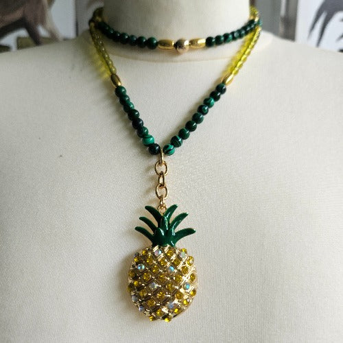 Halskette Perlen mit Anhänger Ananas Strass