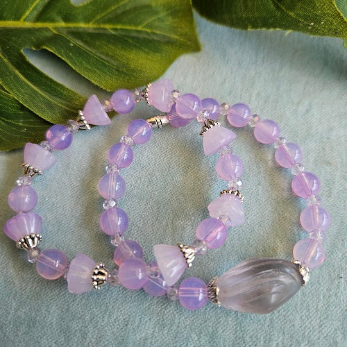 Armbänder mit Blüten Lila