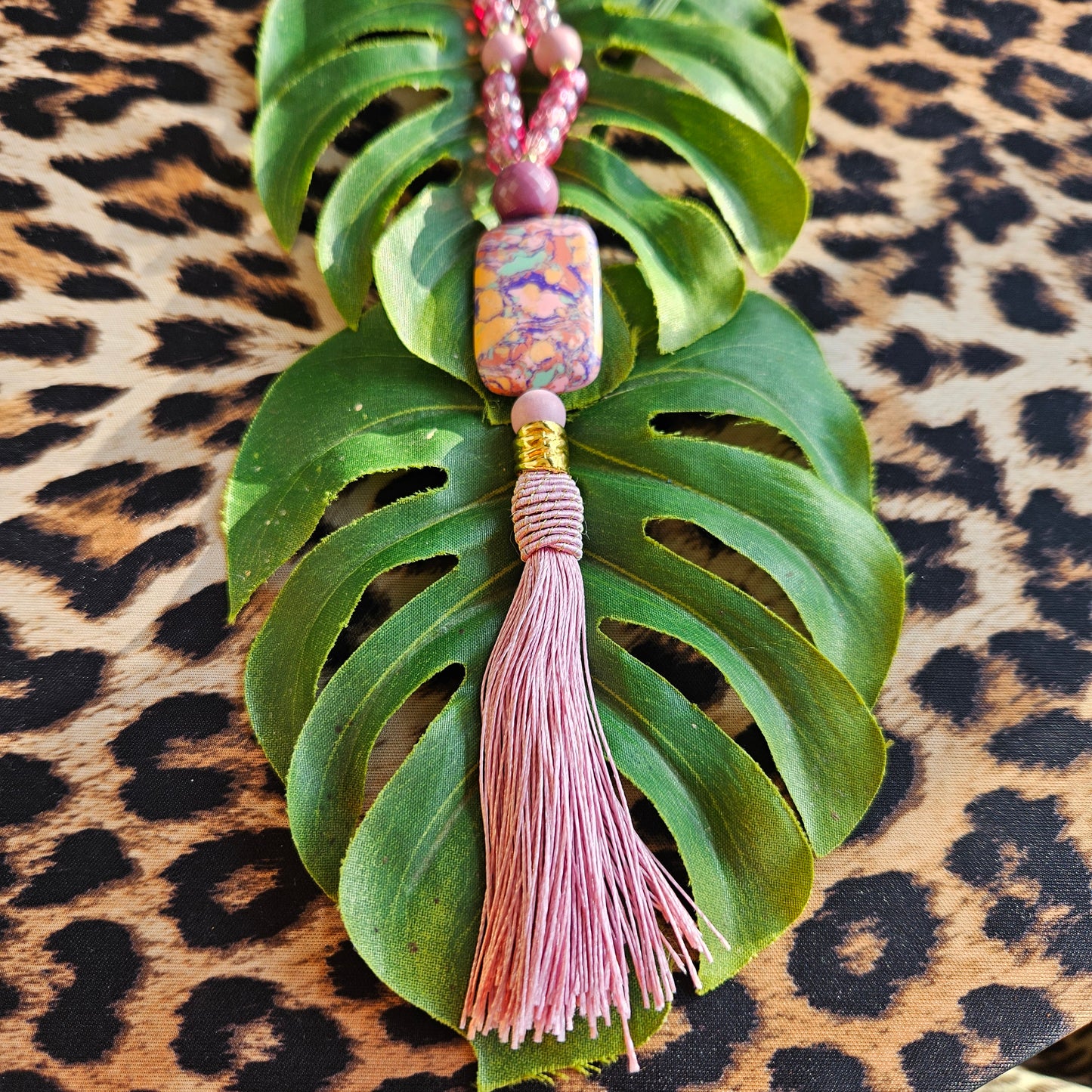 Perlenkette Rosa mit Stein bunt