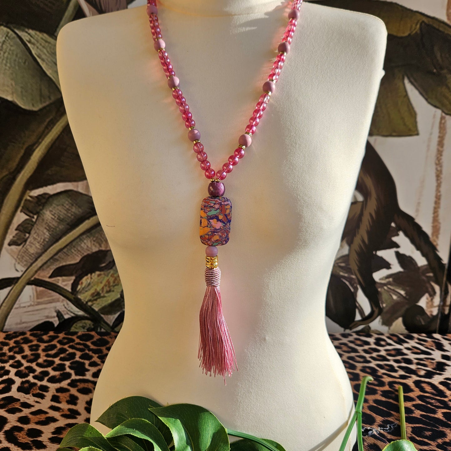Perlenkette Rosa mit Stein bunt