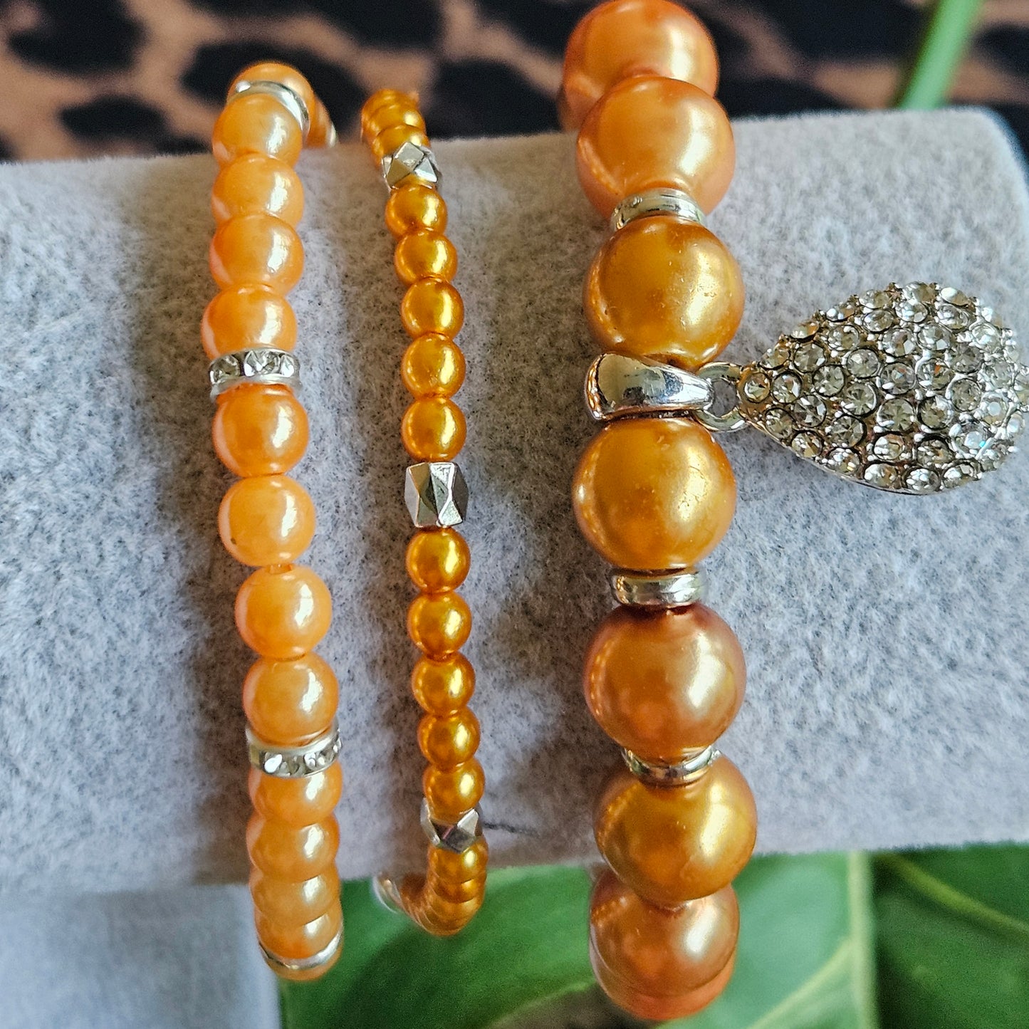 Perlenarmbänder 3 Stück Goldorange mit Strass Anhänger