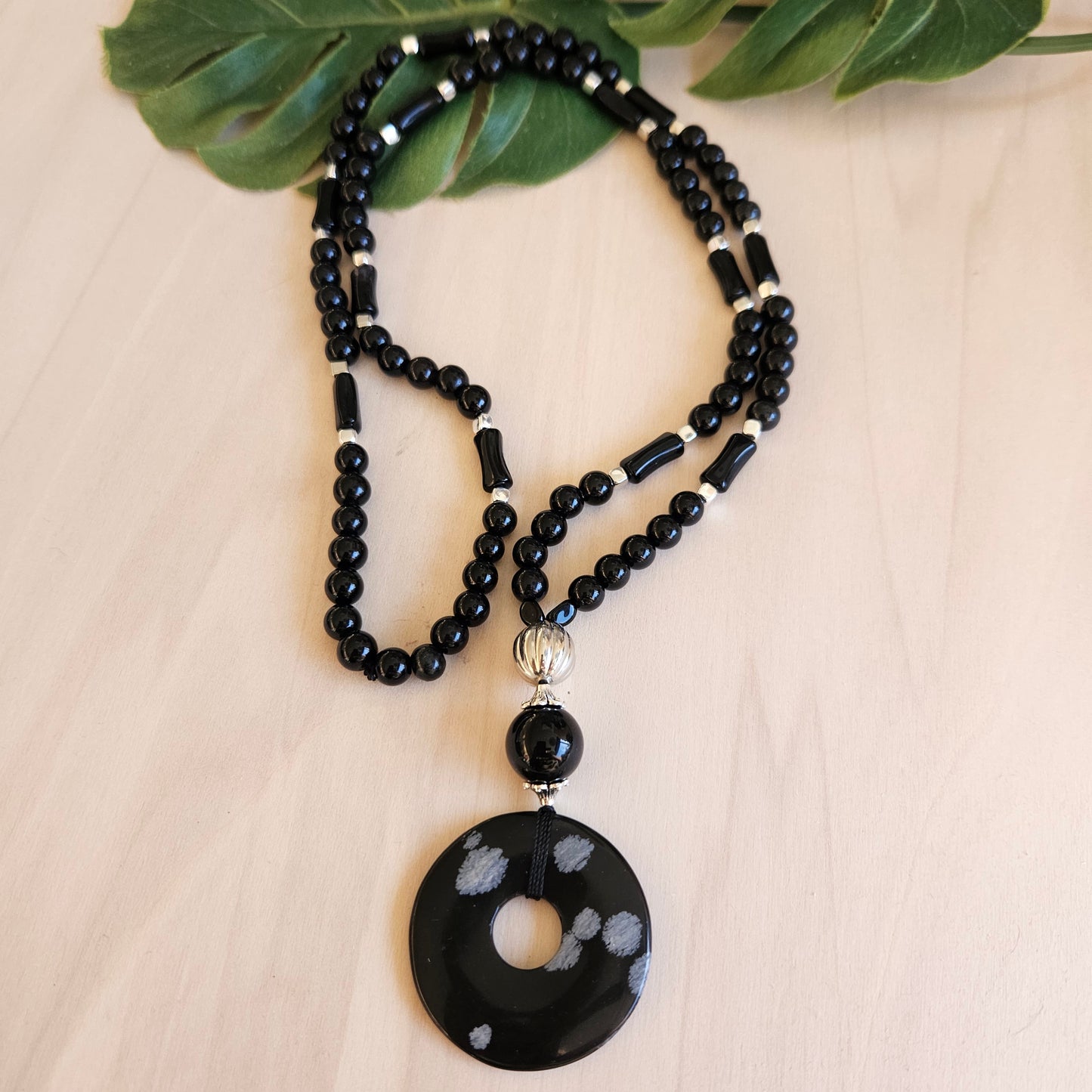 Halskette mit Donut Schnee-Obsidian schwarz