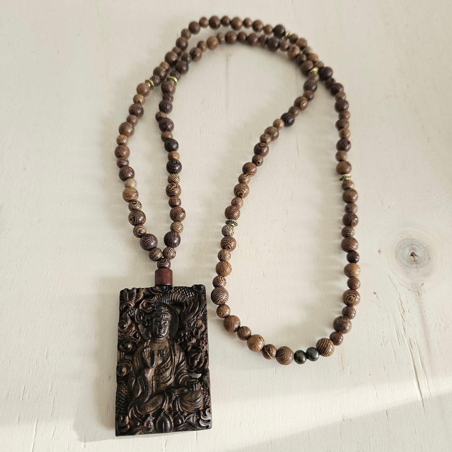 Halskette Holzperlen braun mit Buddha Anhänger