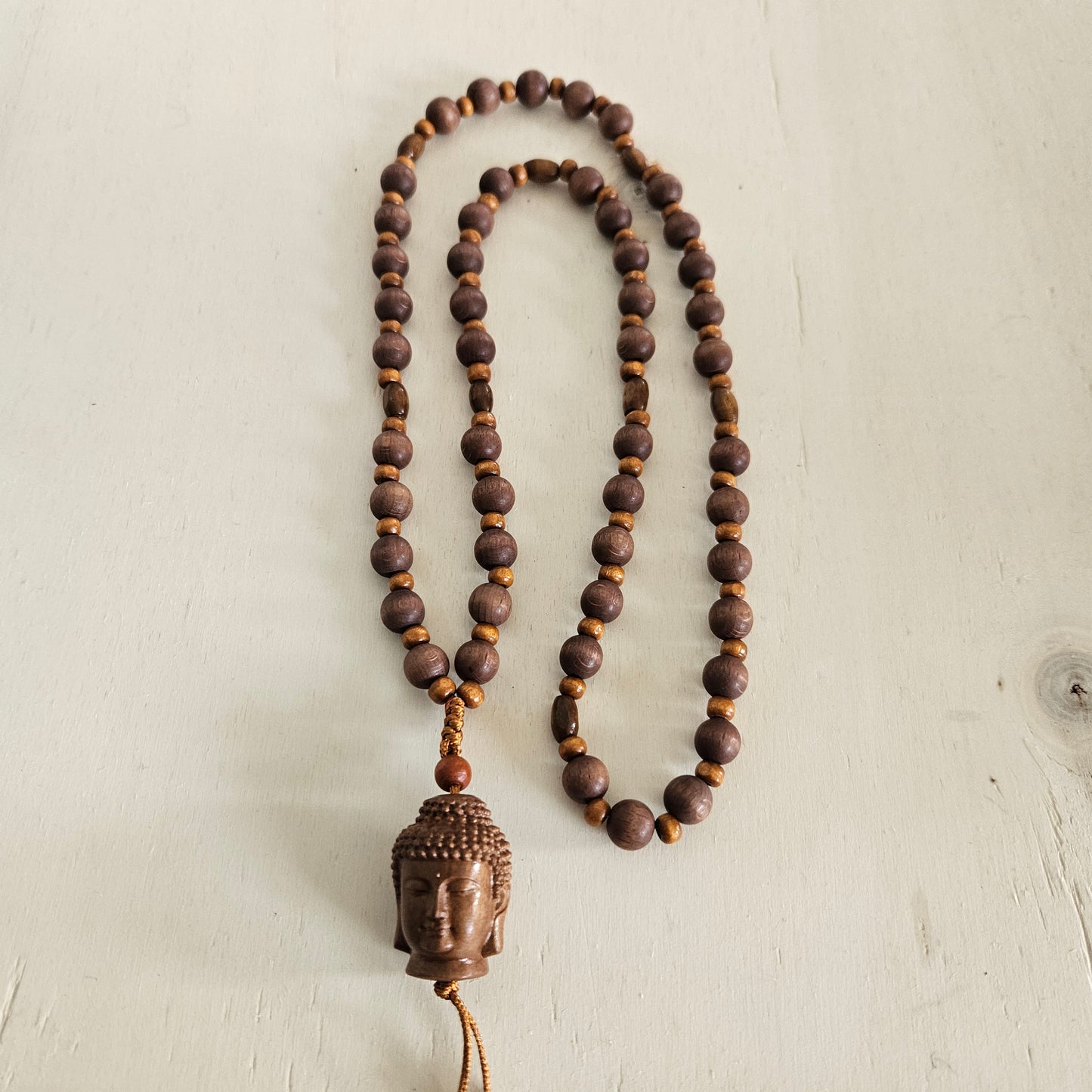 Halskette Holzperlen mit Buddha Anhänger