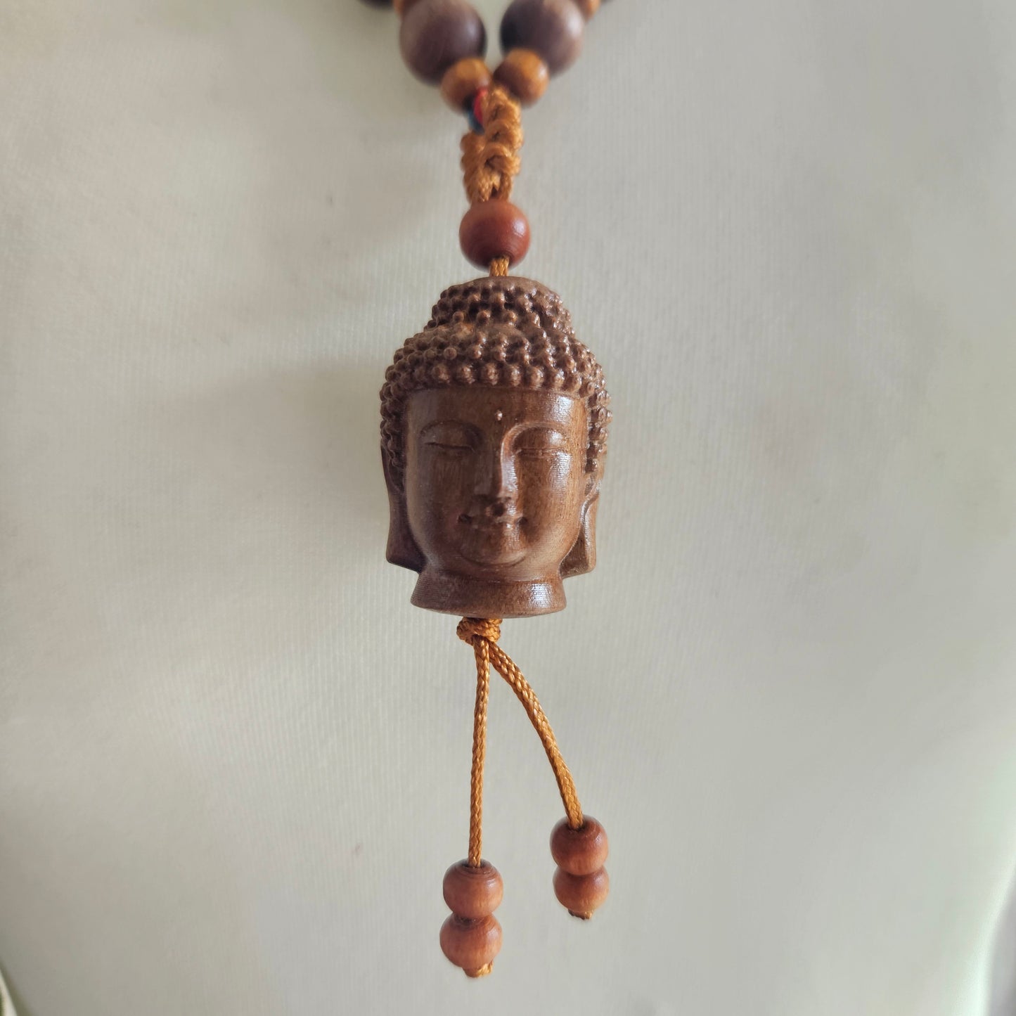 Halskette Holzperlen mit Buddha Anhänger