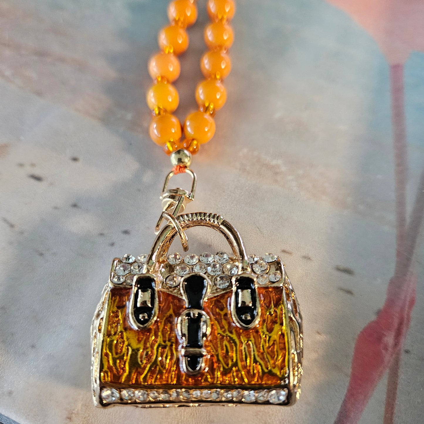 Halskette Perlen Orange Anhänger Tasche