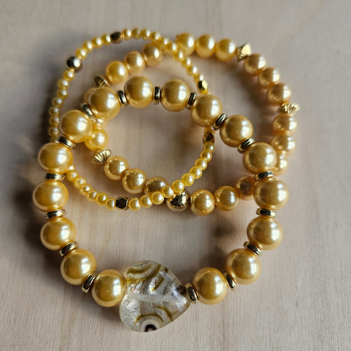Armbänder Perlen Gelb/Gold mit Herz 3 er Set
