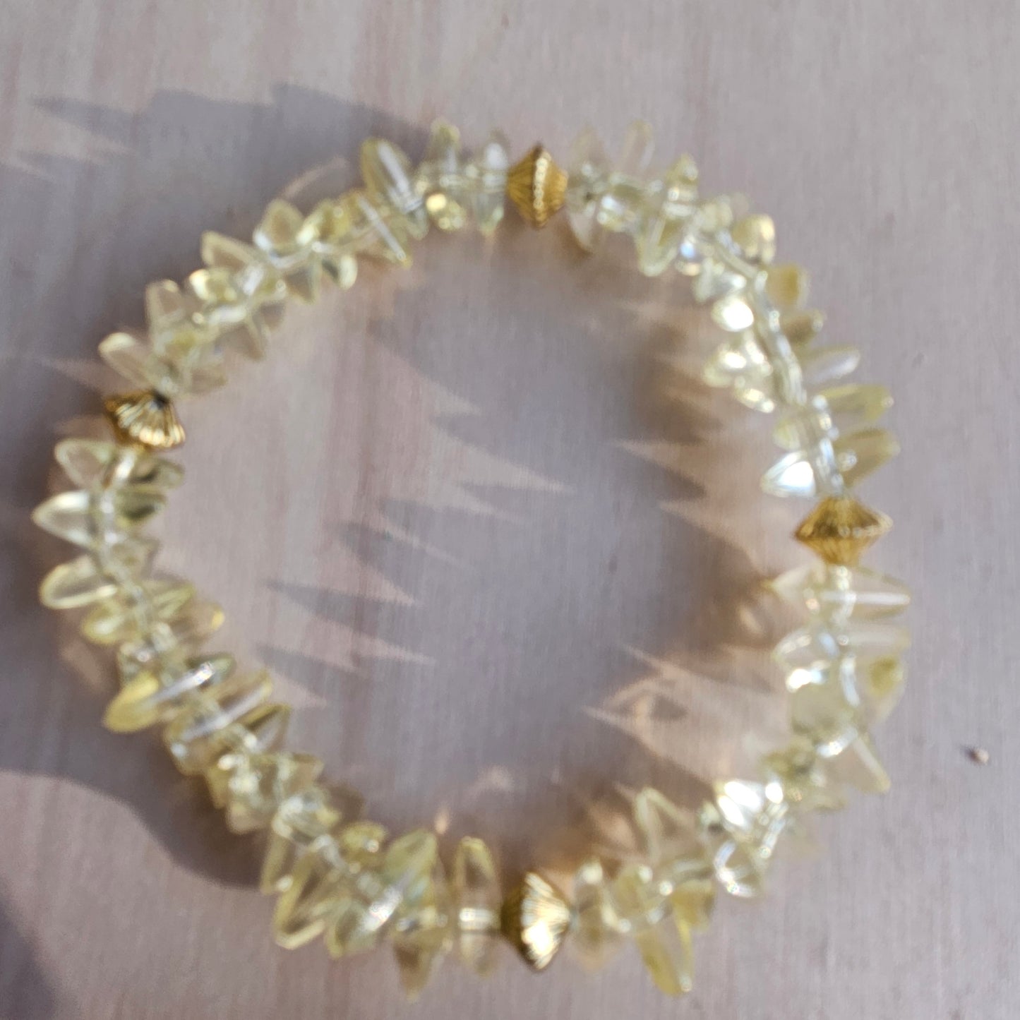 Armbänder Perlen gelb mit Herz 3 er Set