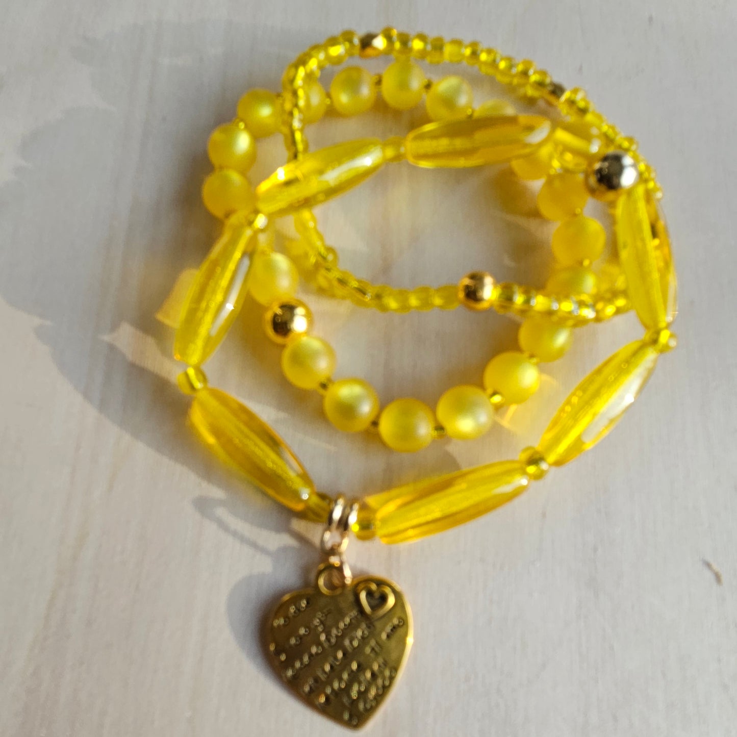 Armbänder Perlen Gelb mit Herz 3 er Set