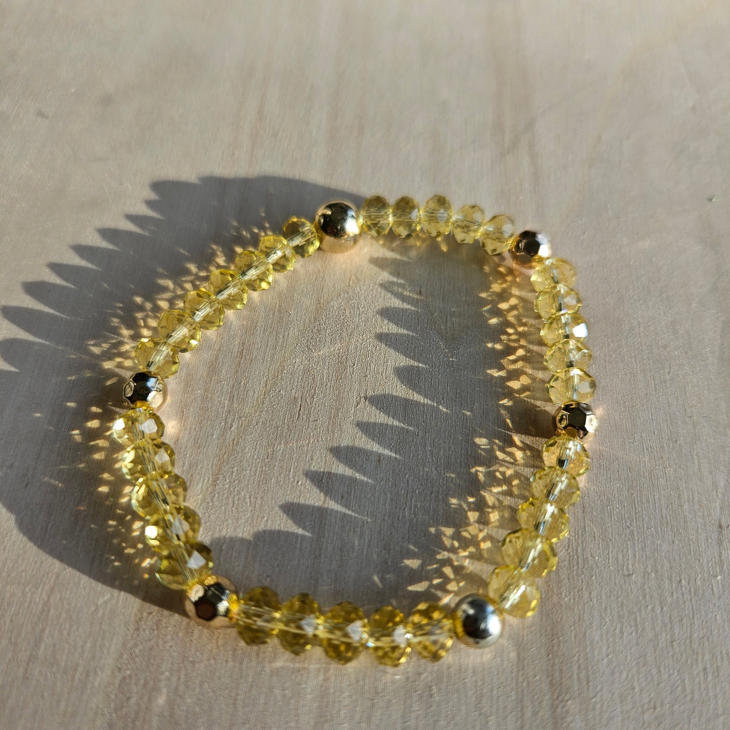 Armbänder Perlen hellgelb mit Herz 3 er Set