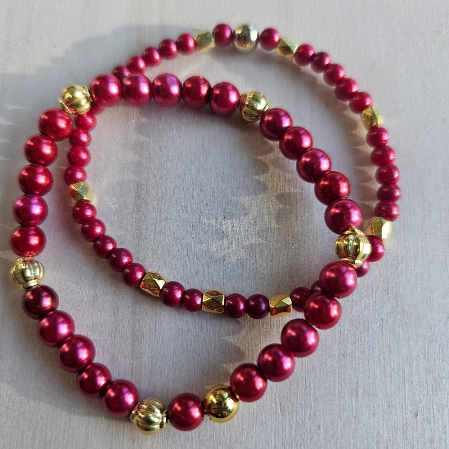 Armbänder Perlen rot mit Herz 3 er Set