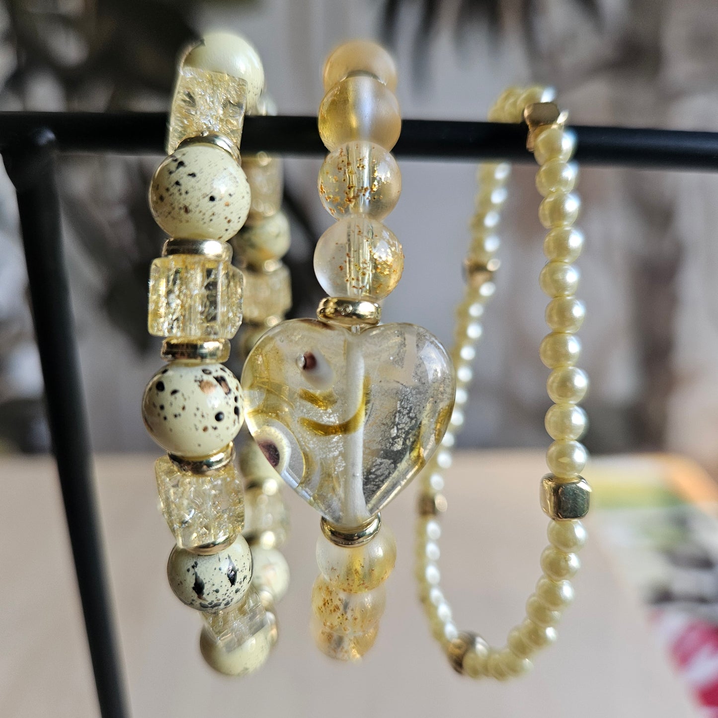 Armbänder Perlen hellgelb 3 er Set mit Herz