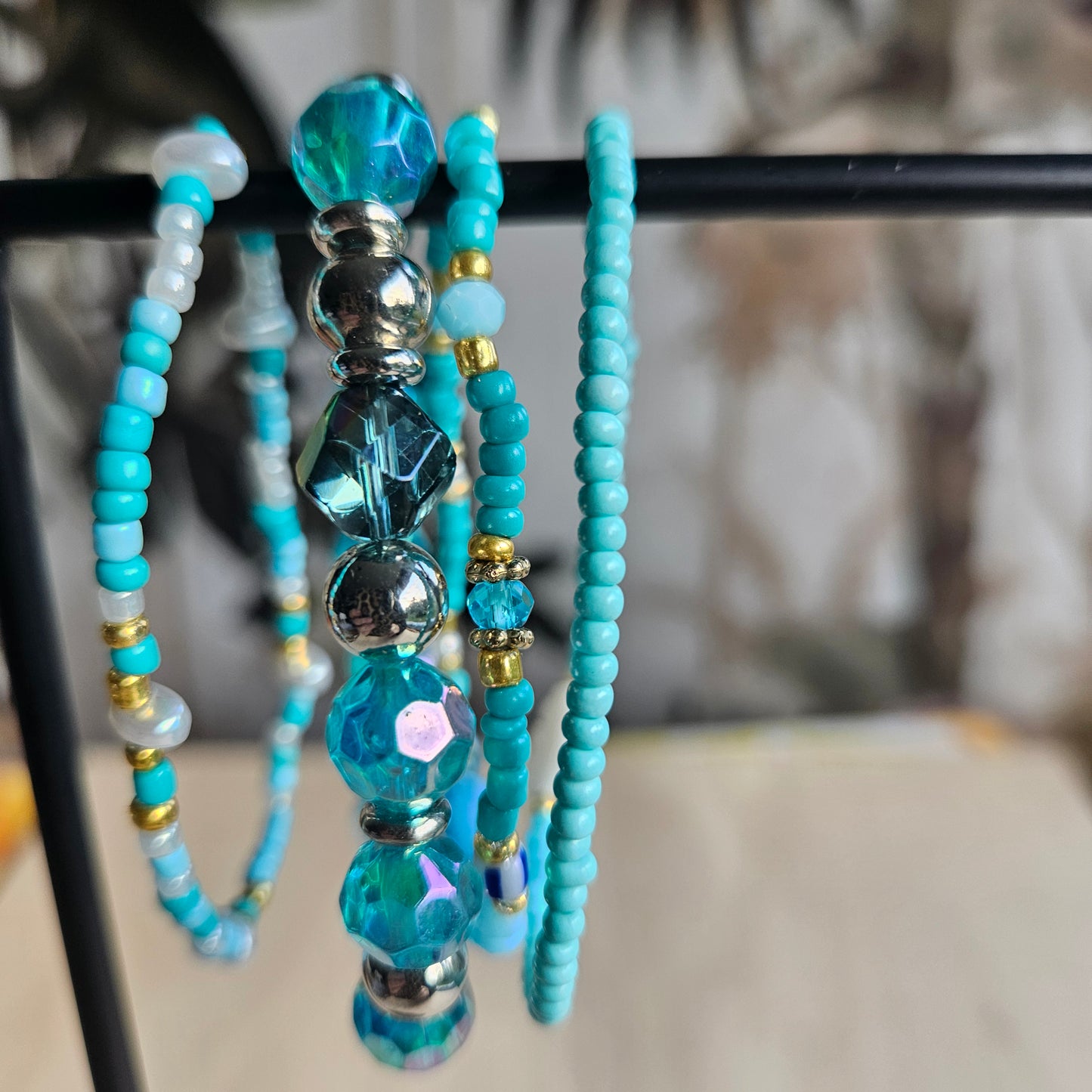 Armbänder Hellblau Perlen mit Fisch 4 er Set