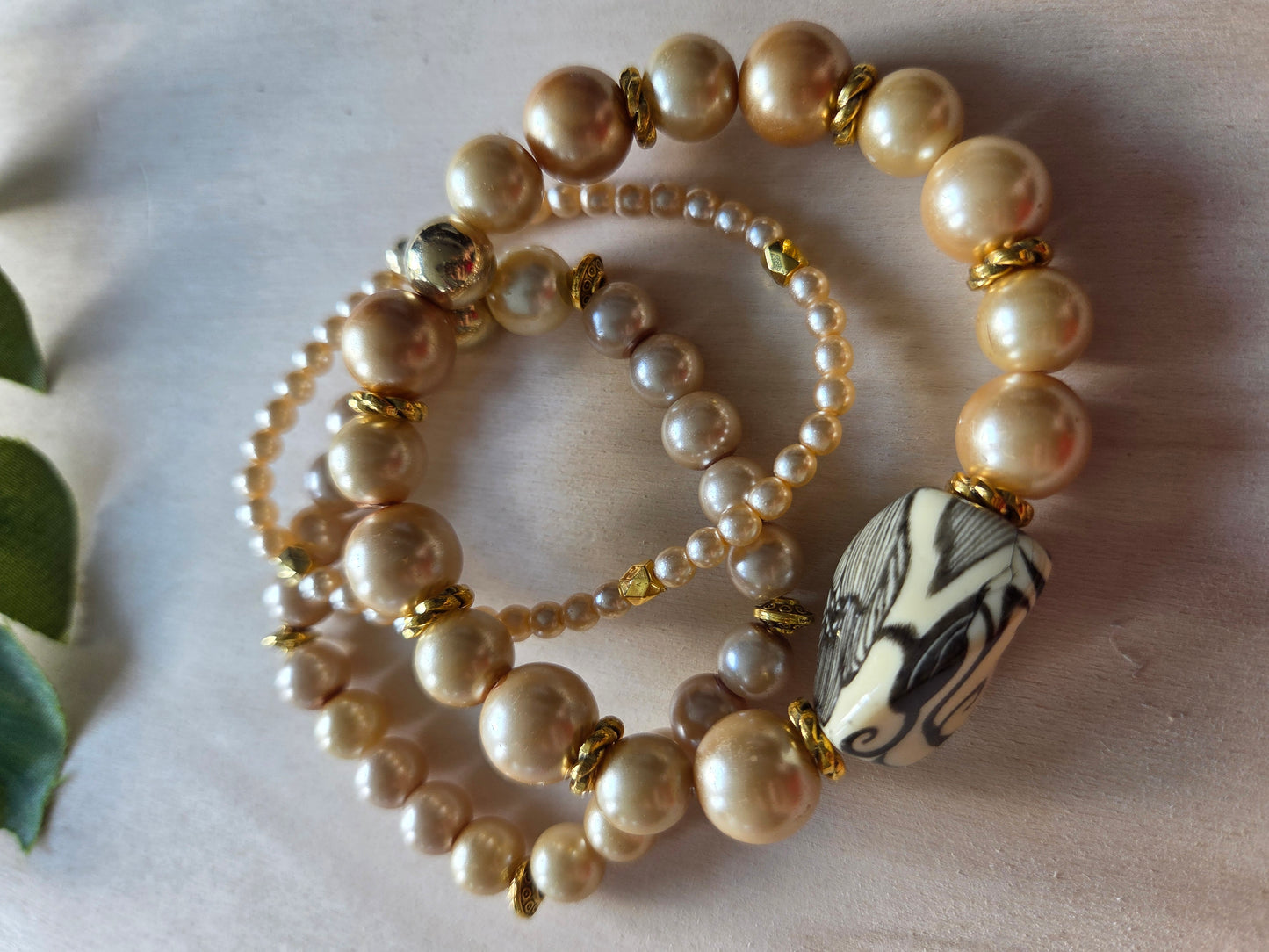 Armbänder Perlen Beige mit Schmuckstein 3 er Set