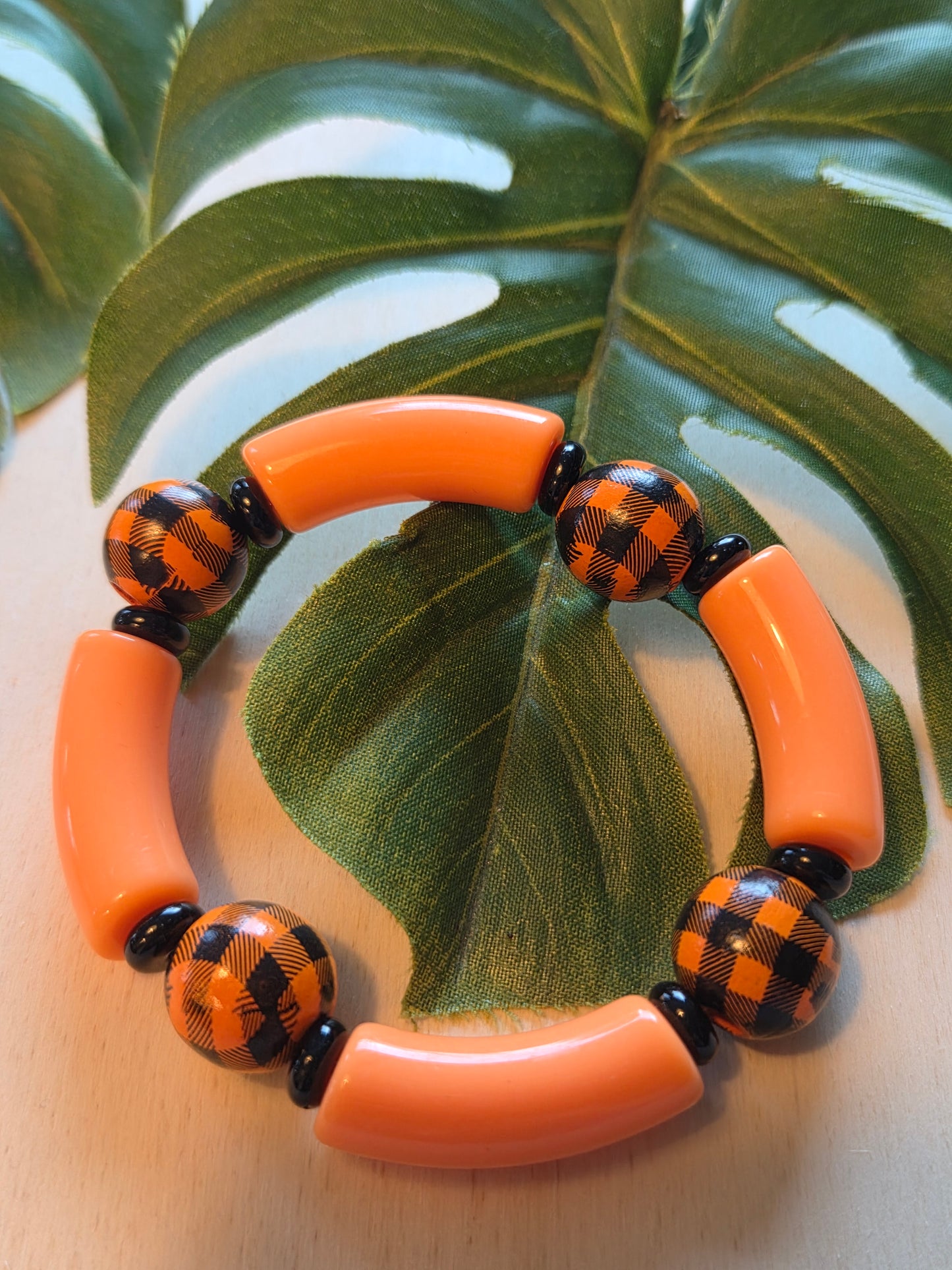 Armband mit Big Pearls Orange /Schwarz