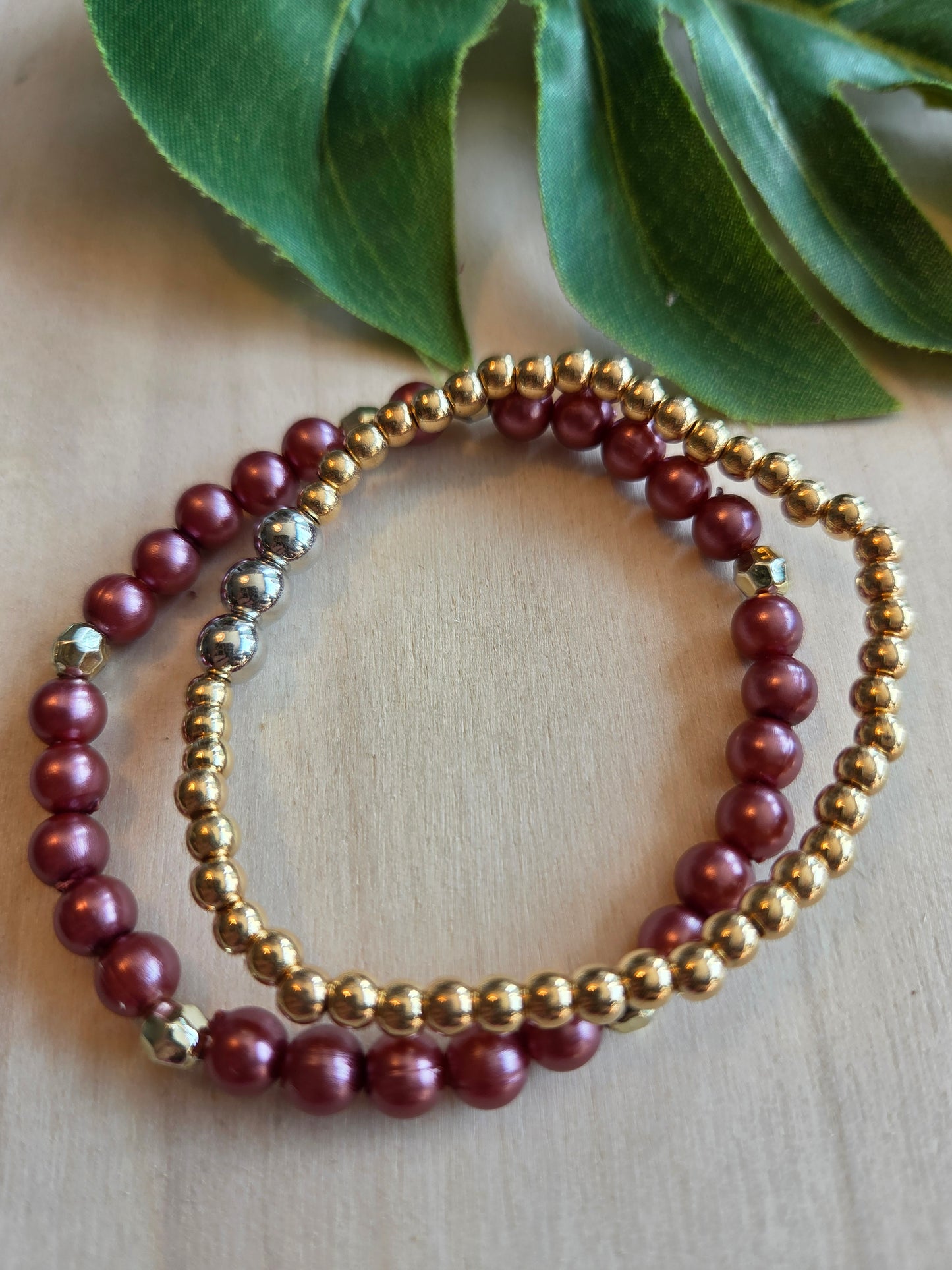 Armbänder Perlen 4 er Set braun/goldfarbig
