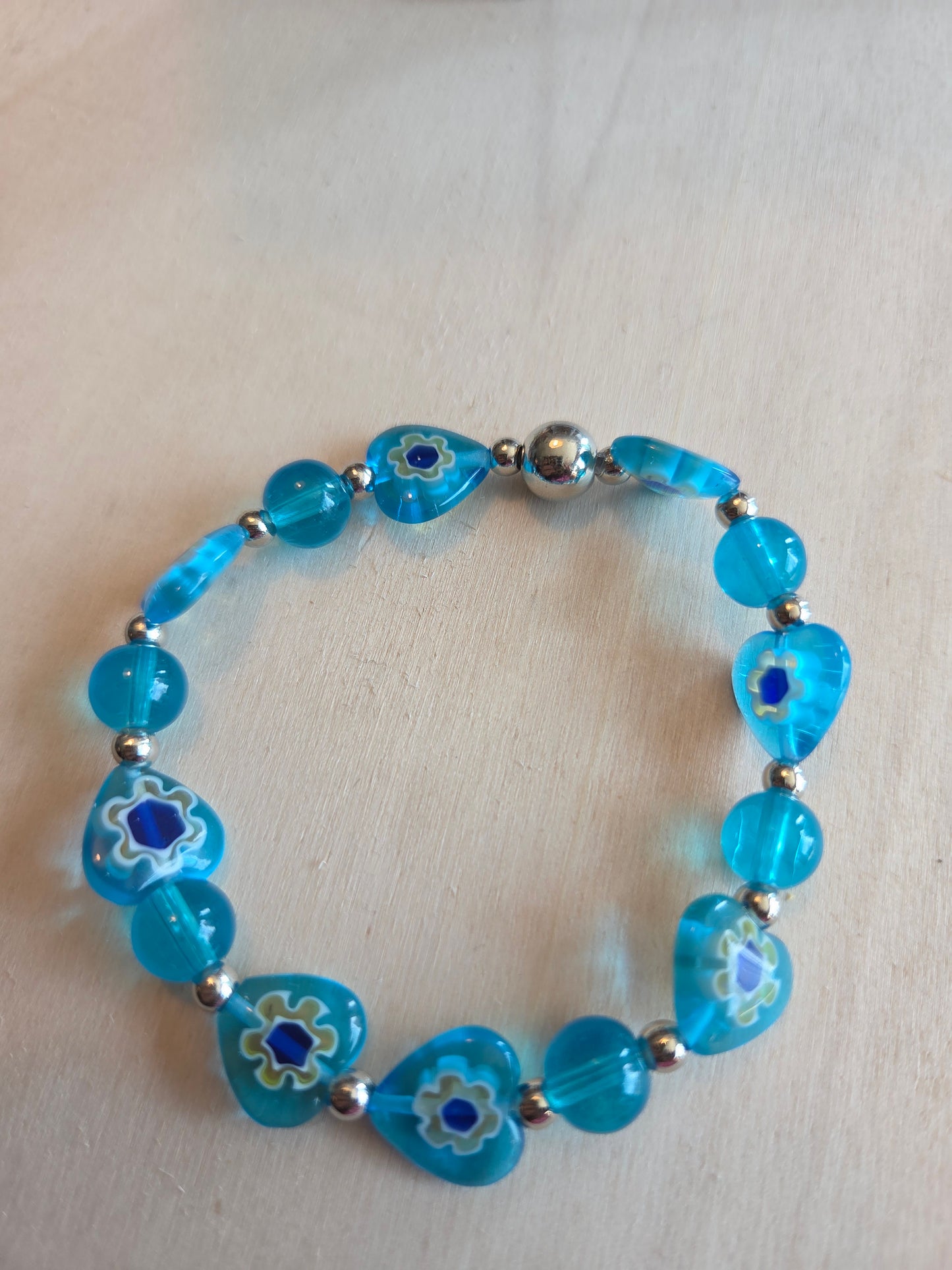 Armbänder Glas Perlen blau mit Herzen3 er Set