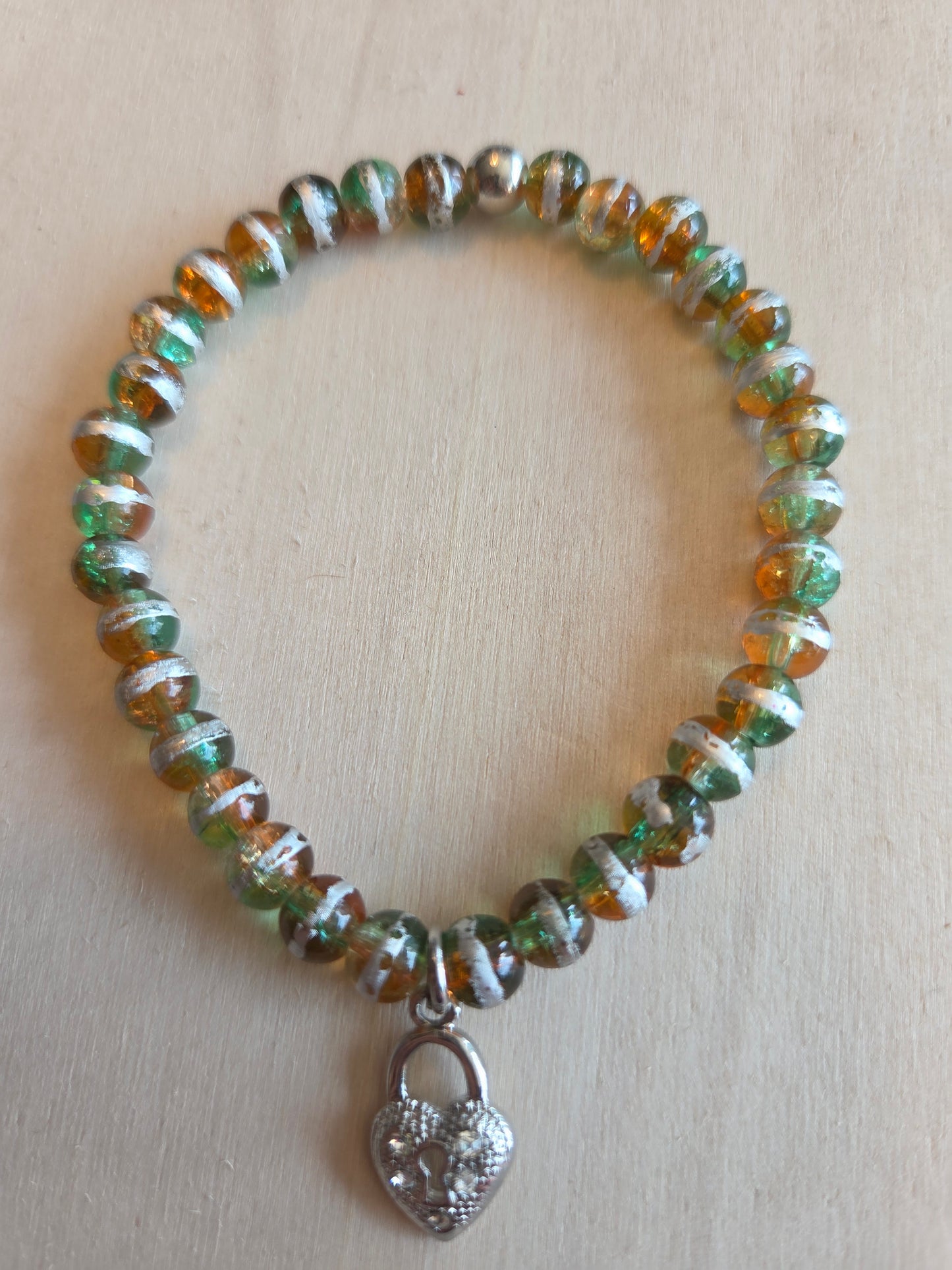 Armbänder Perlen braun 3 er Set schönes Glas Anhänger Herz