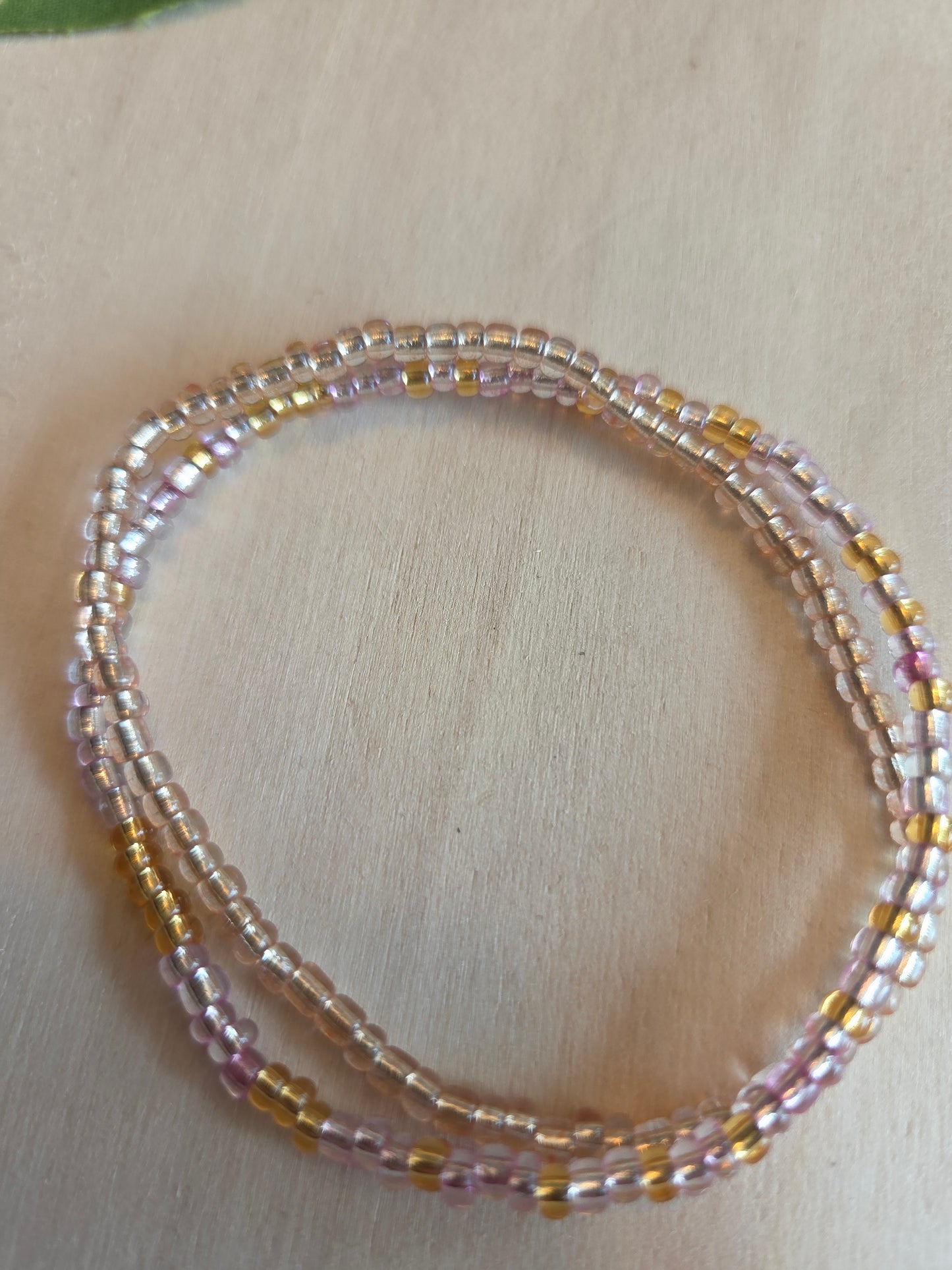 Armbänder Perlen grün mit Fischen