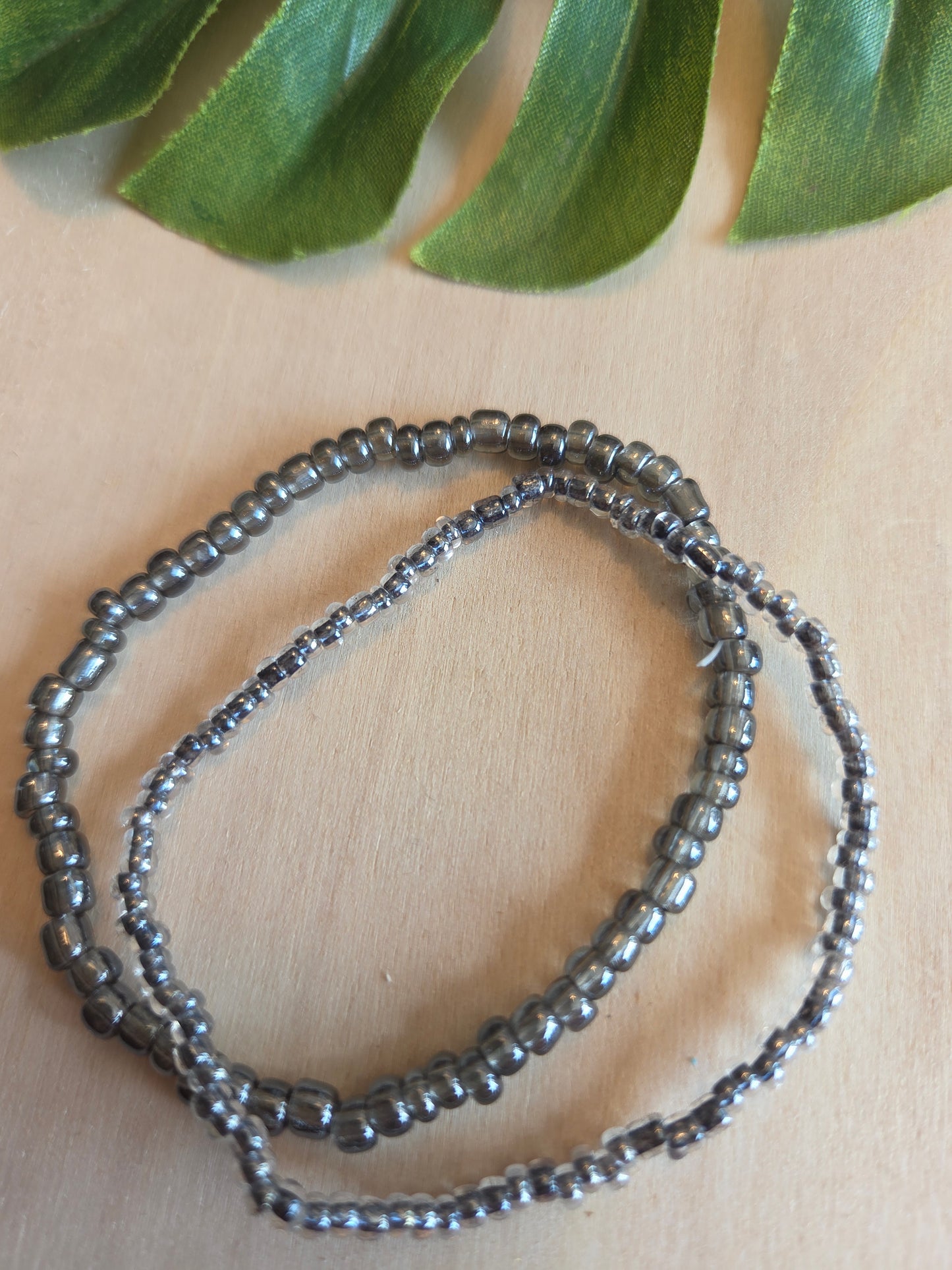 Armbänder Perlen hellblau mit Fischen