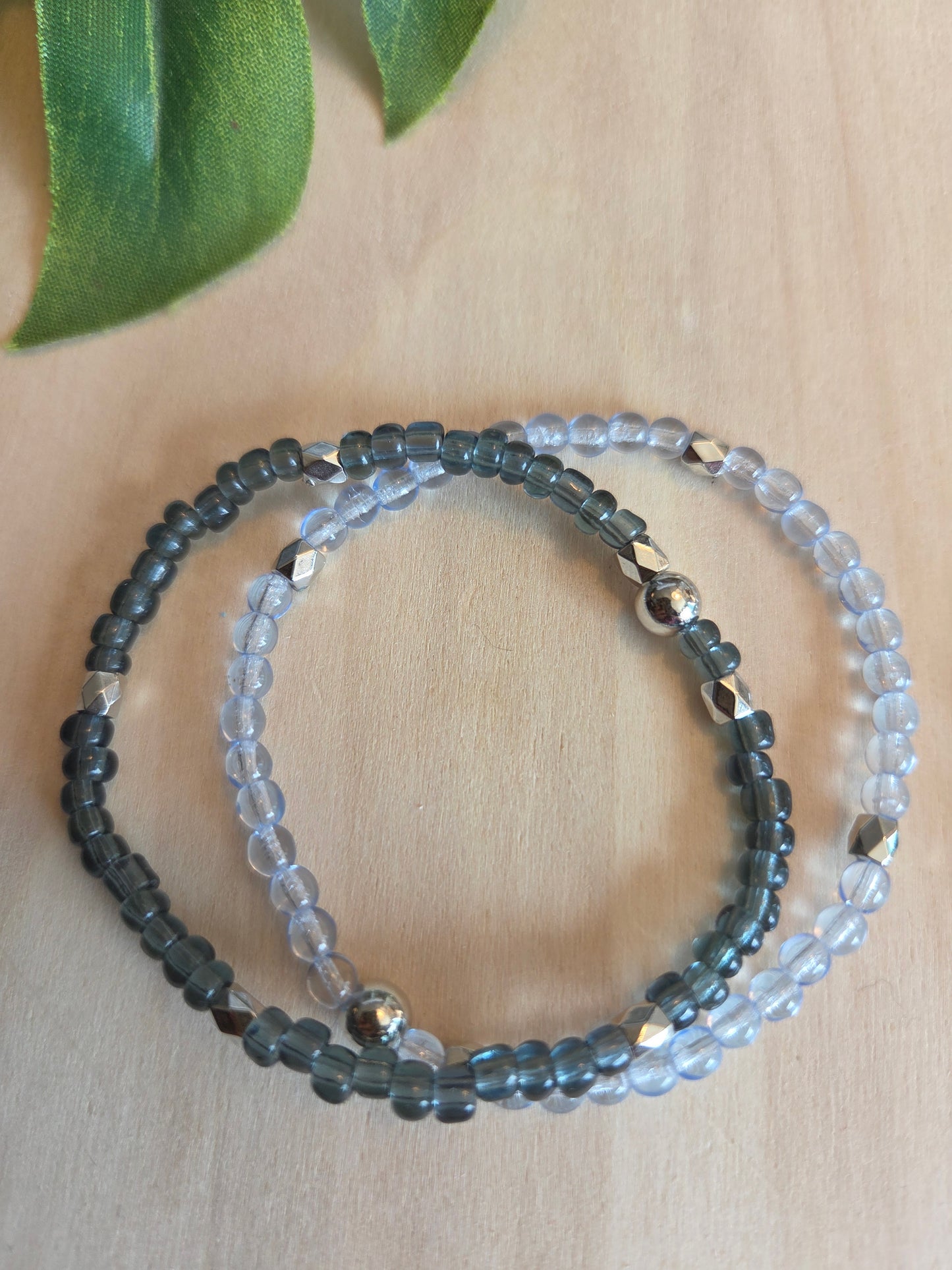 Armbänder Perlen blau mit Muscheln /Schildkröten