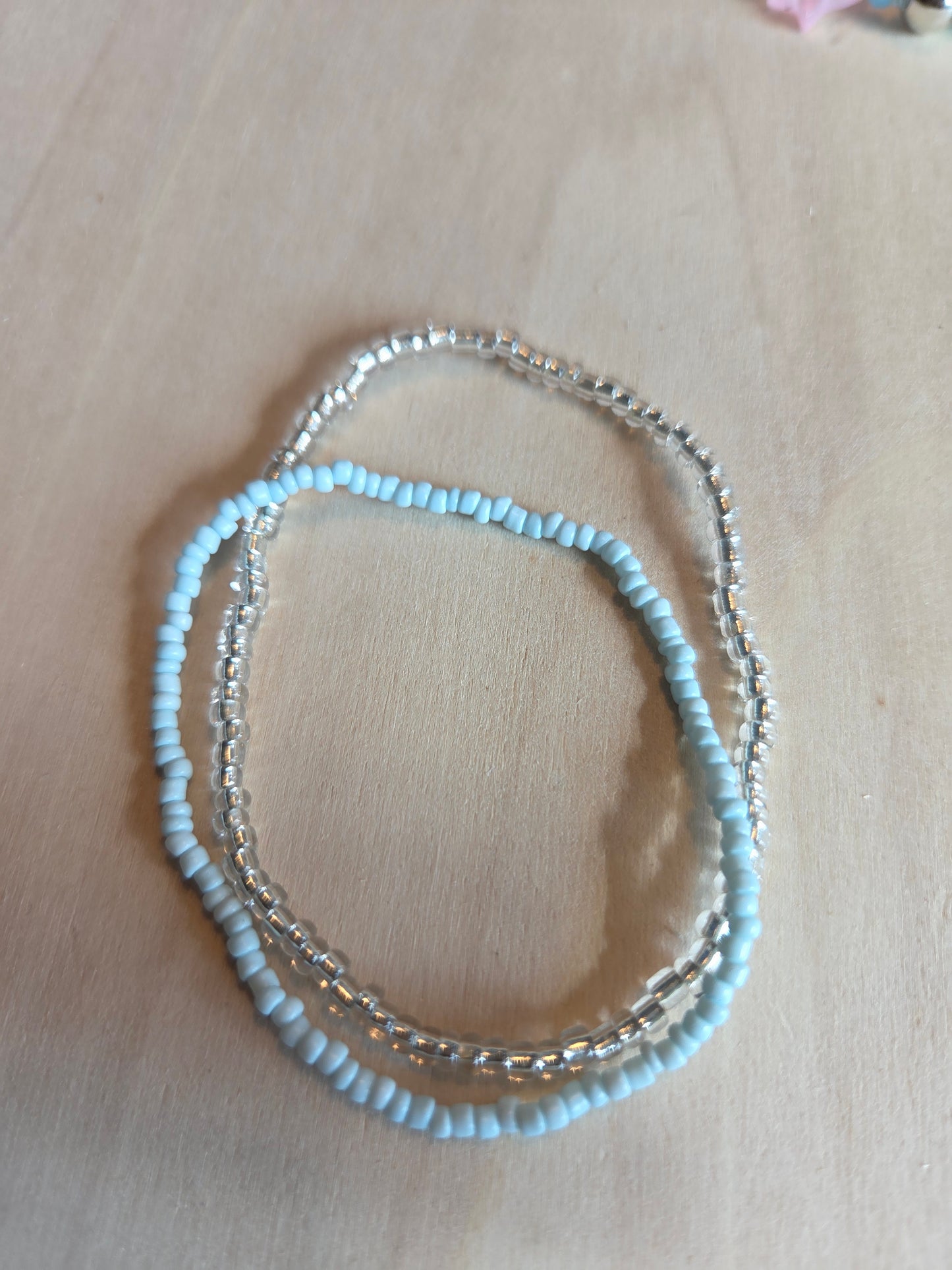 Armbänder Perlen hellblau mit Fischen