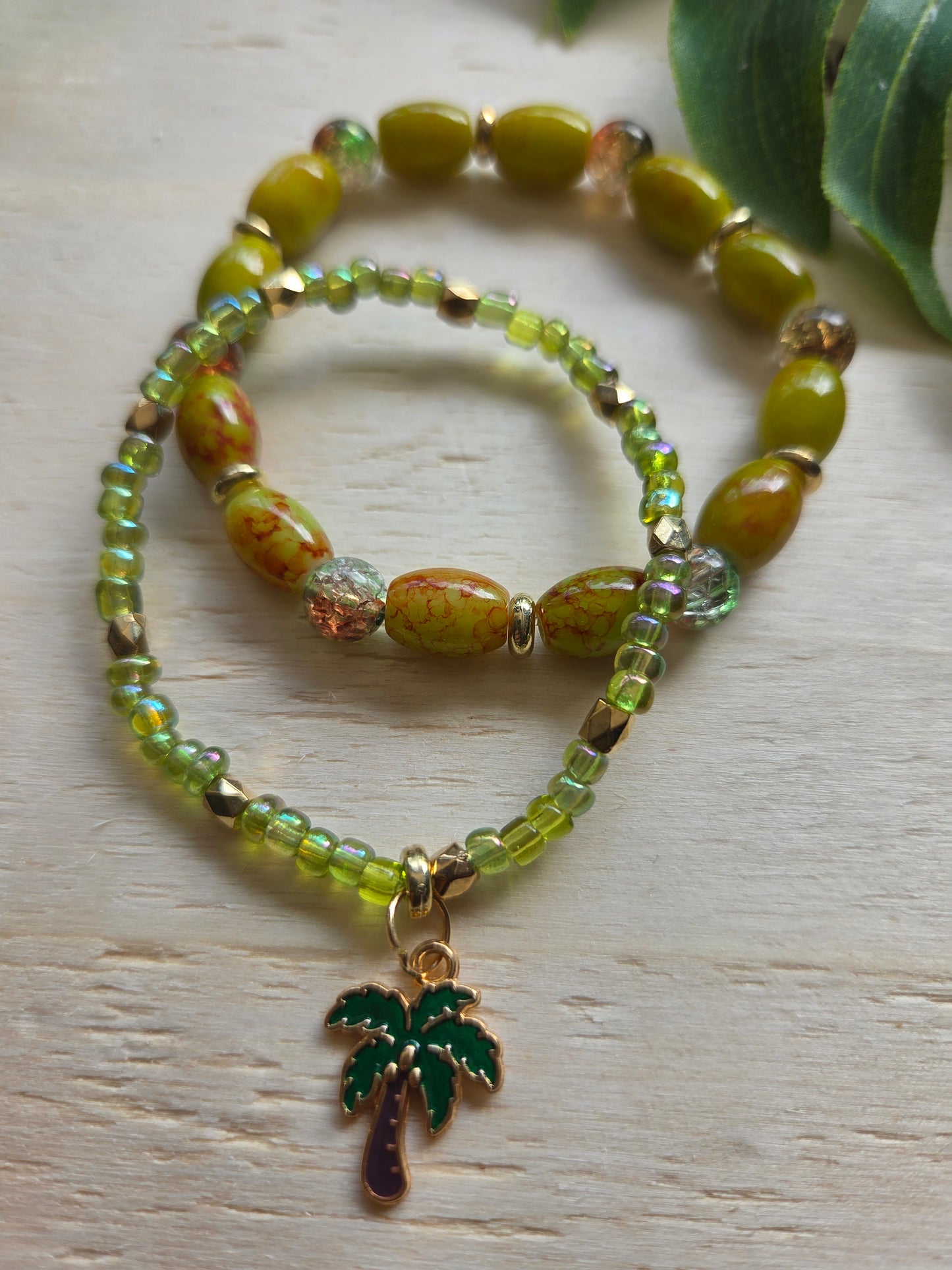 Armbänder Grün mit Palmen 3er-Set