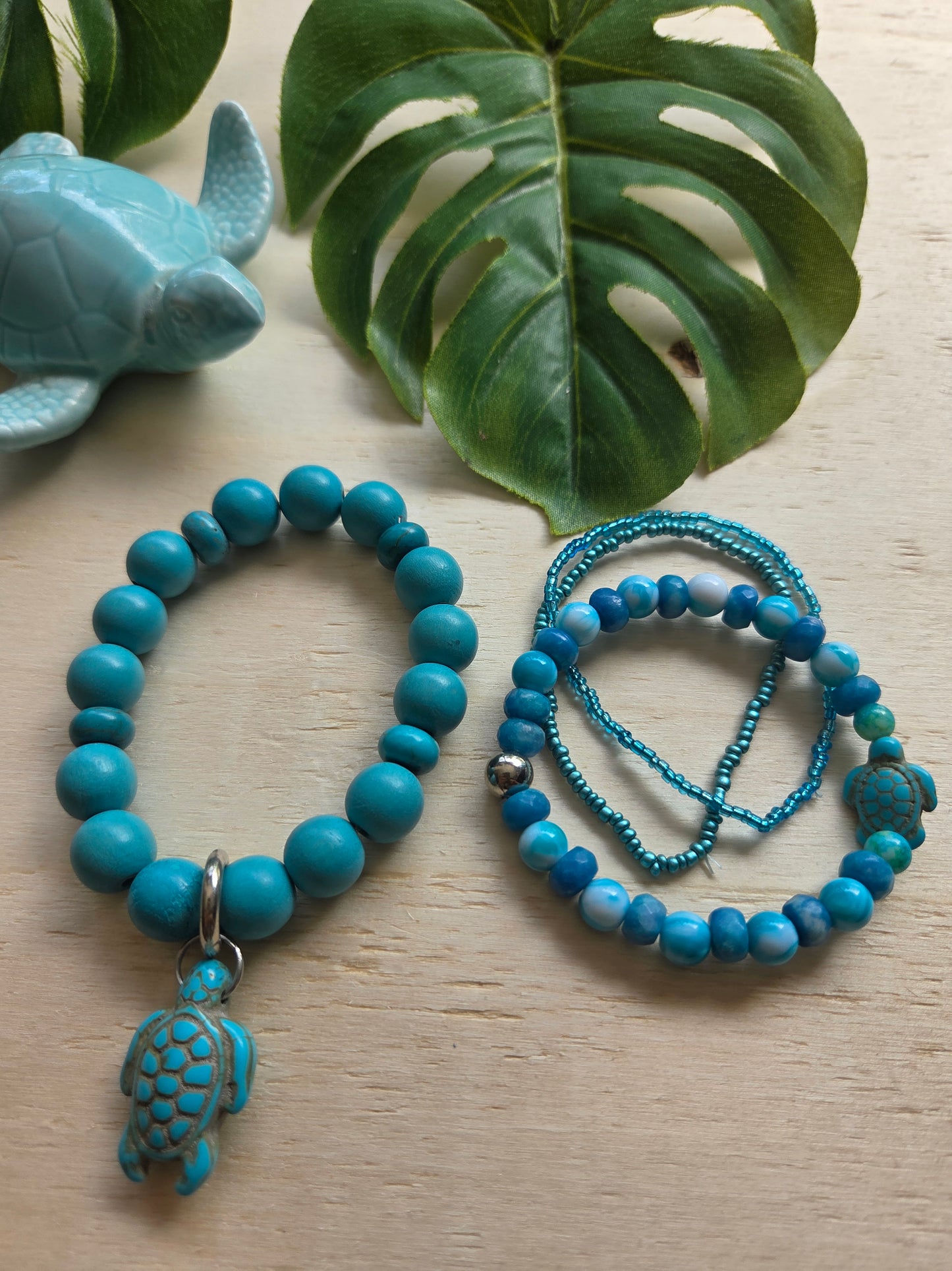 Armbänder Türkis mit Schildkröte 4er-Set