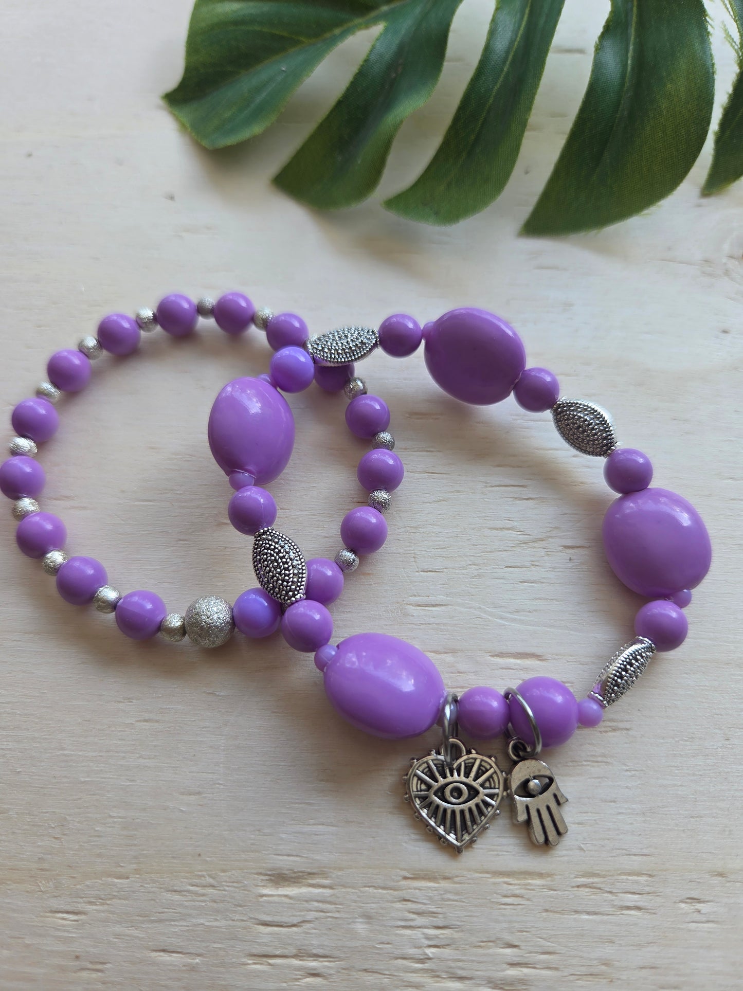 Armbänder Lila mit AH Herz/Hand 3er-Set