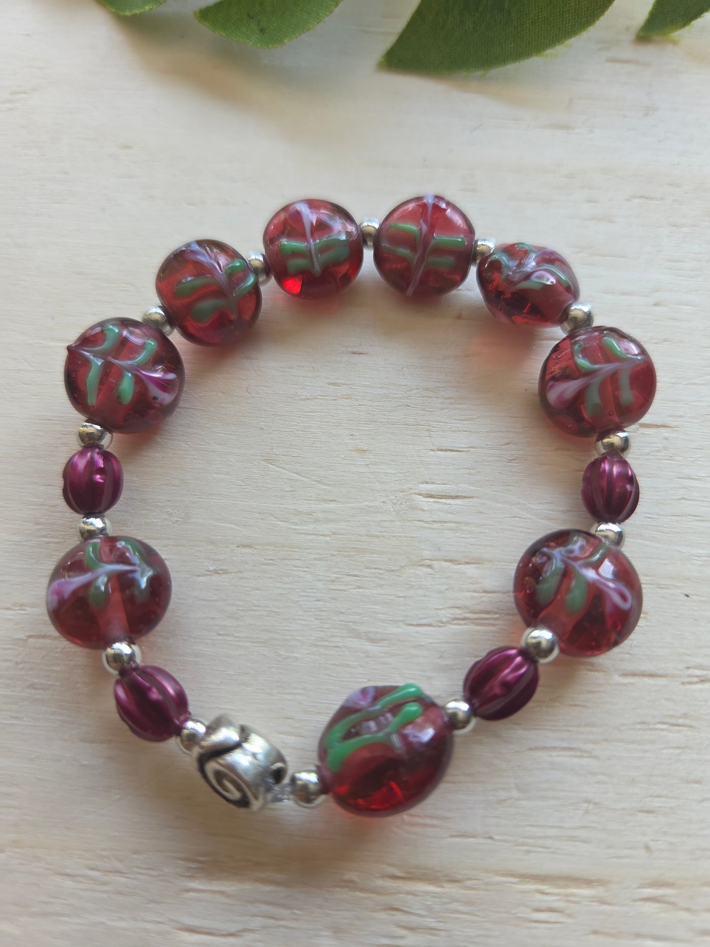 Armbänder Rot Glas mit Blüten 4er-Set