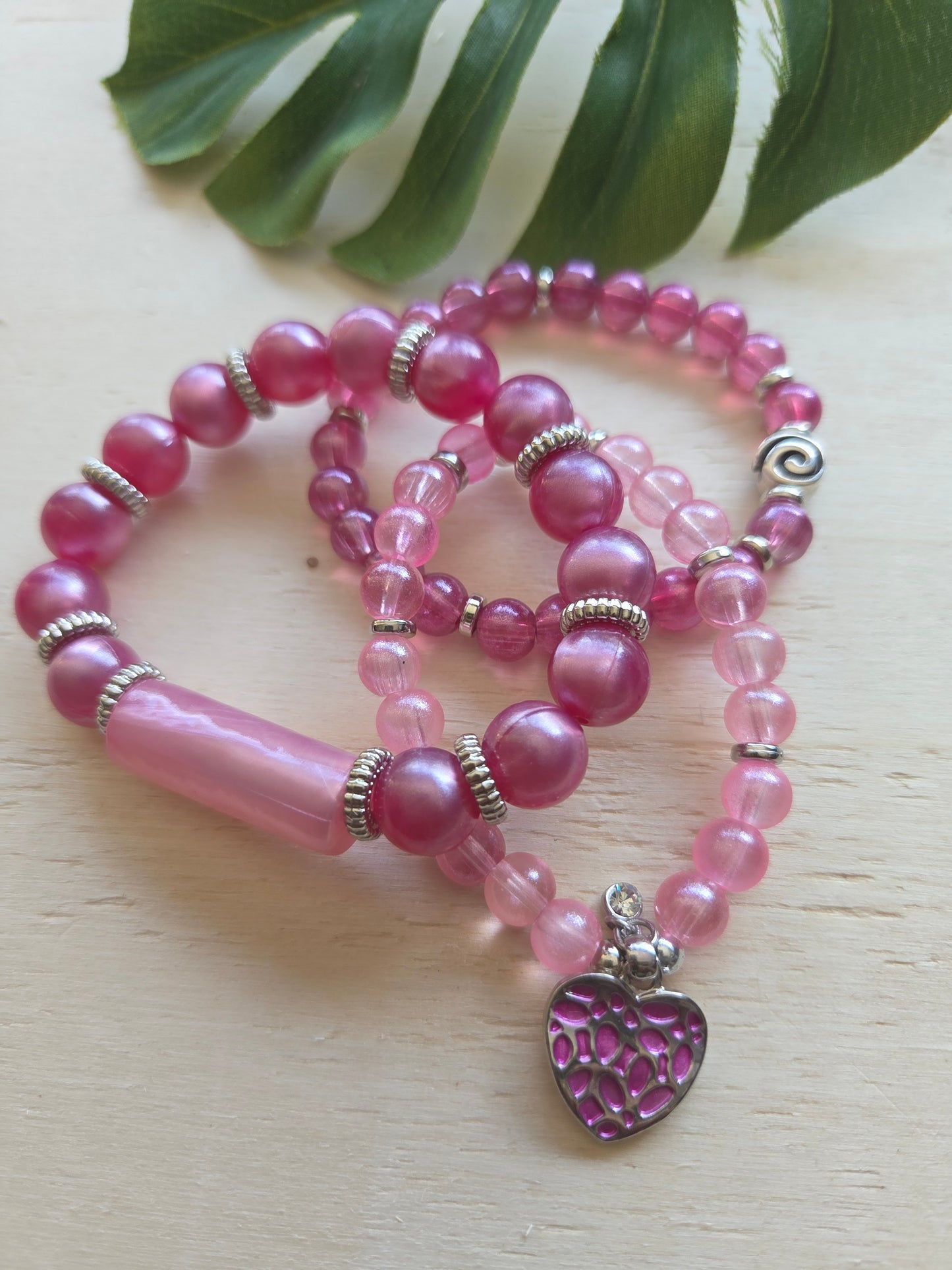 Armbänder Rosa mit AH Herz 3er-Set