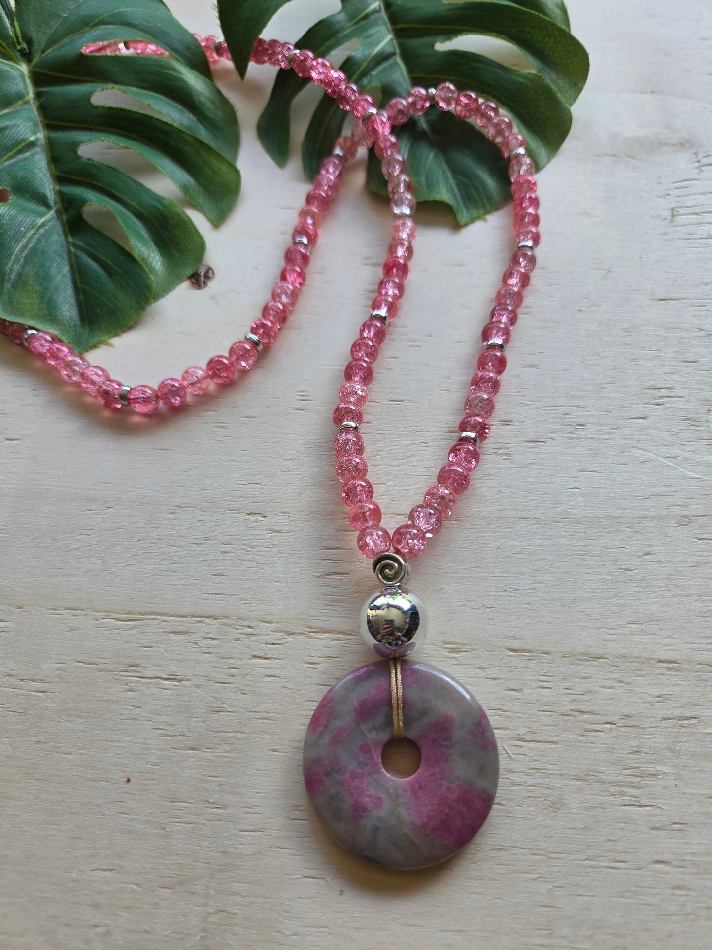 Halskette mit AH Donut Rhodinnit grau /Rosa