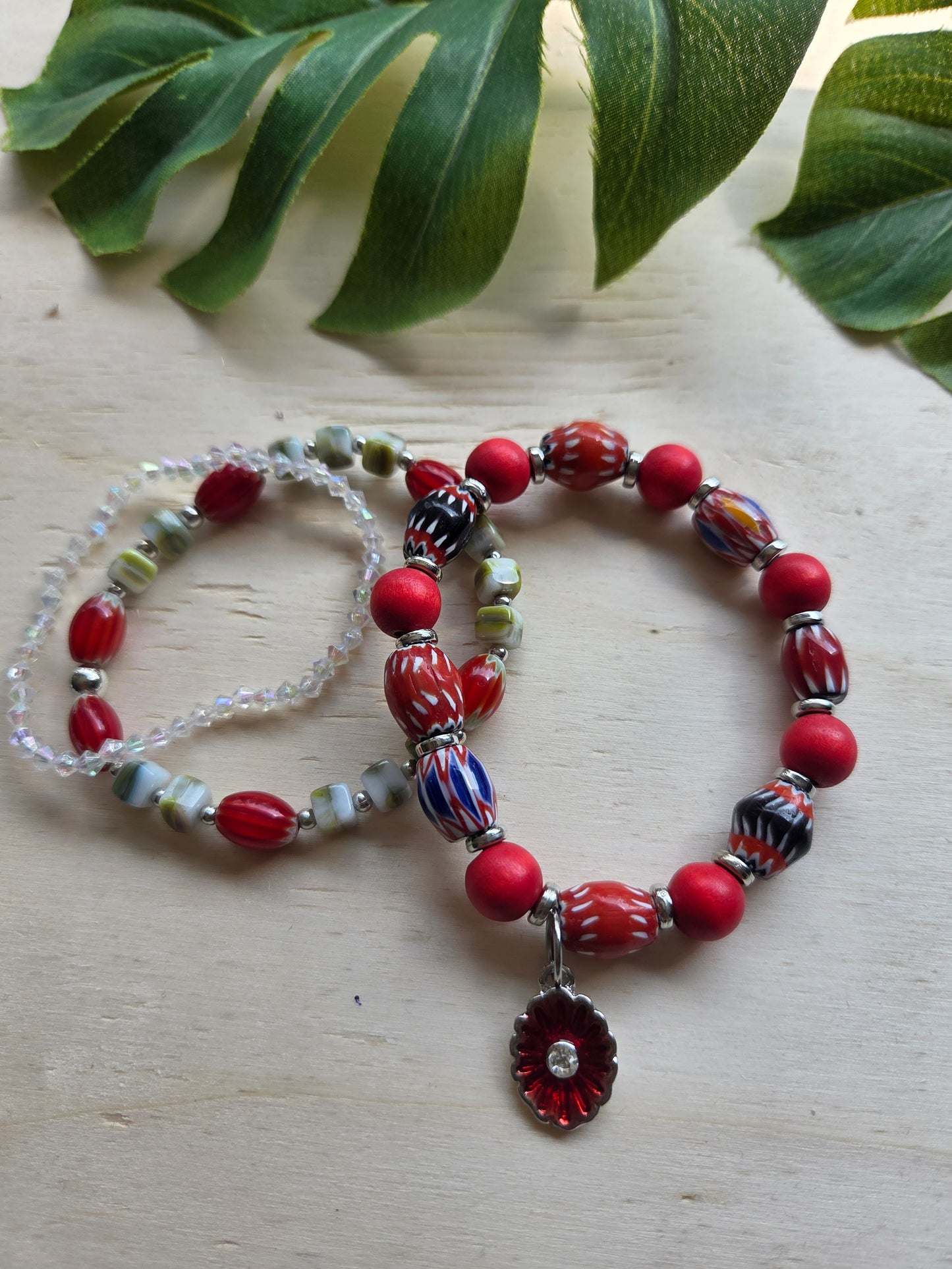 Armbänder BOHO Style mit Rot 3er-Set