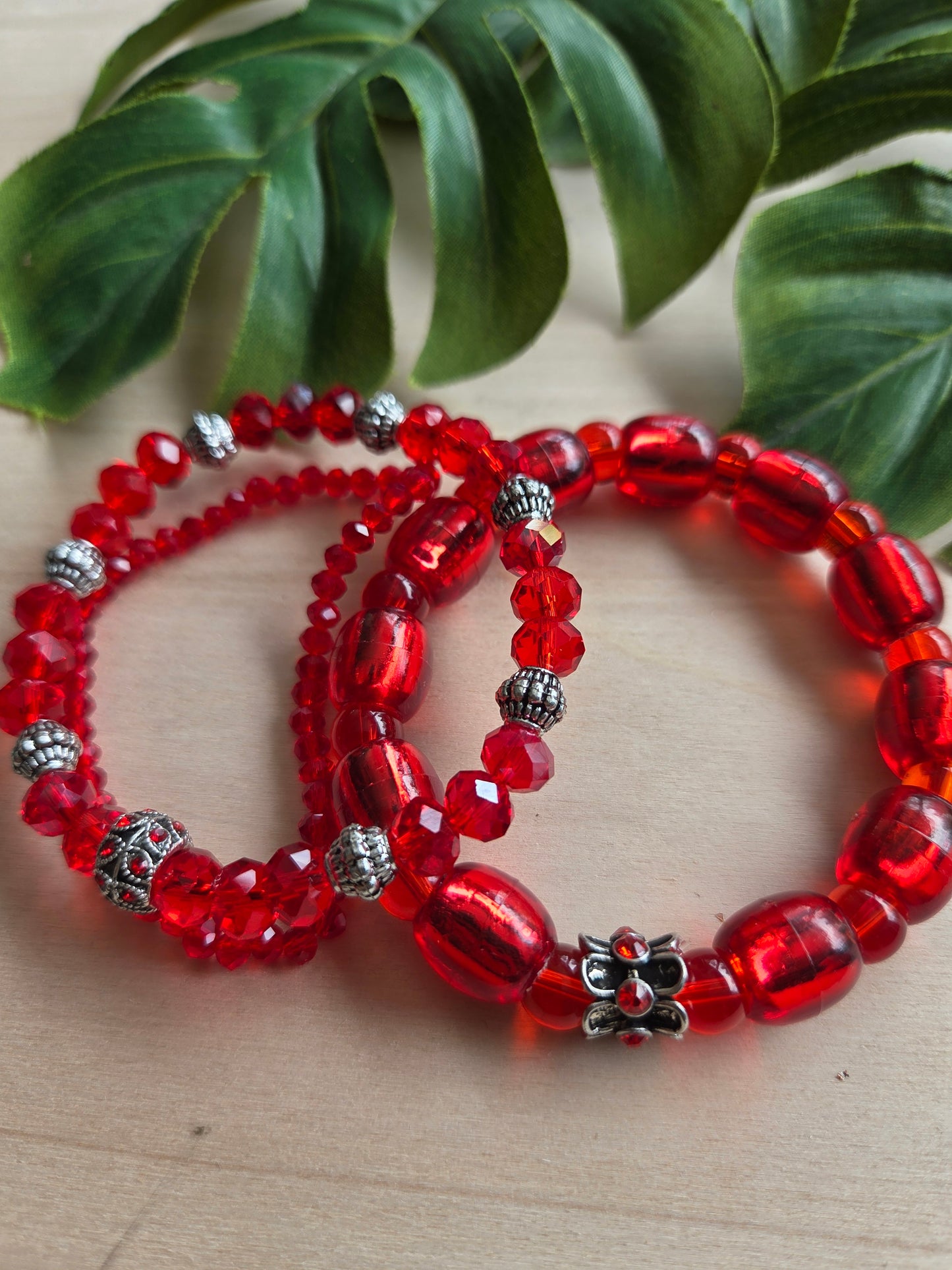 Armbänder schönes Glas rot 3er-Set