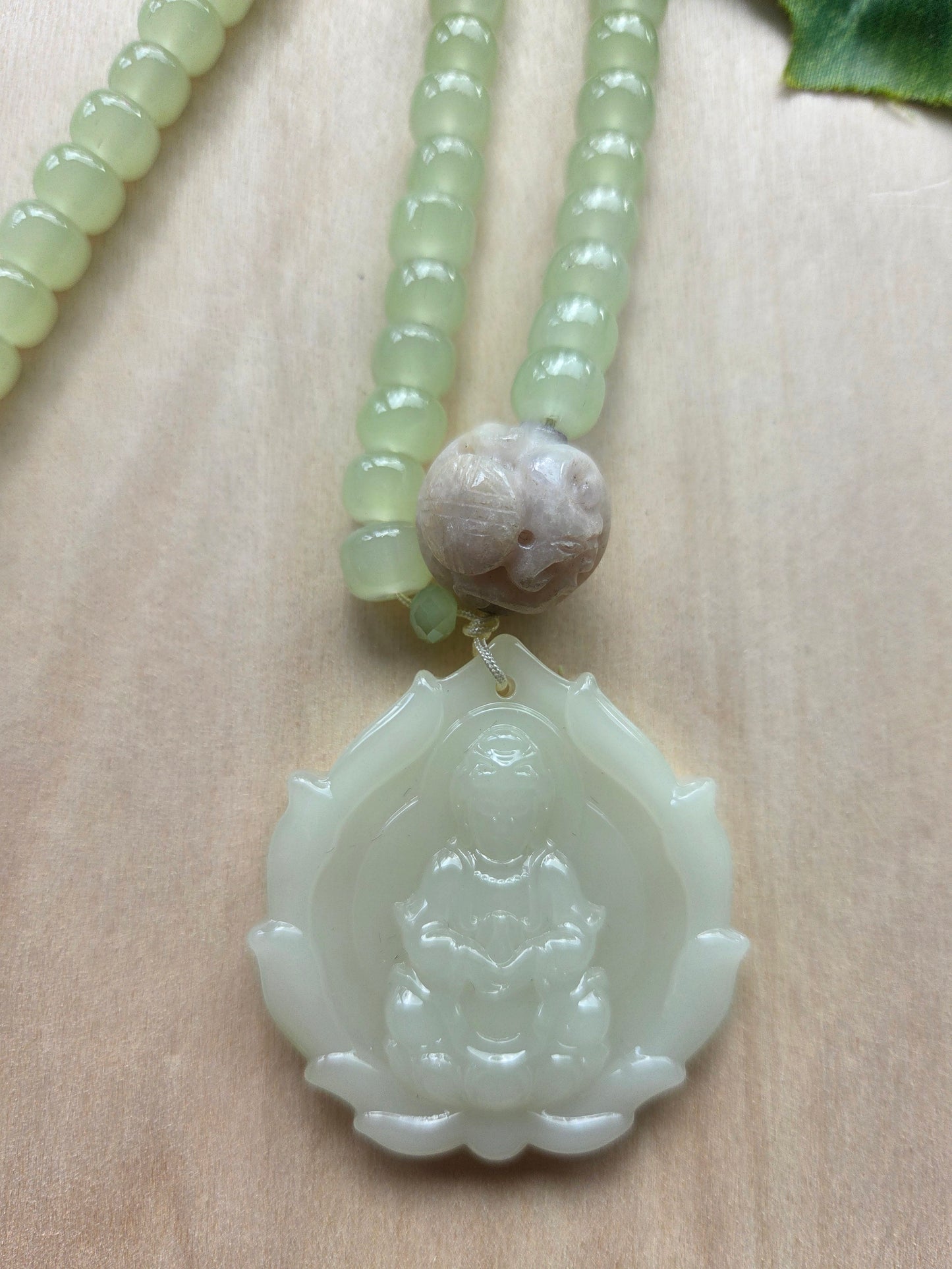 Halskette Mit AH Buddha Stein Jadefarbig